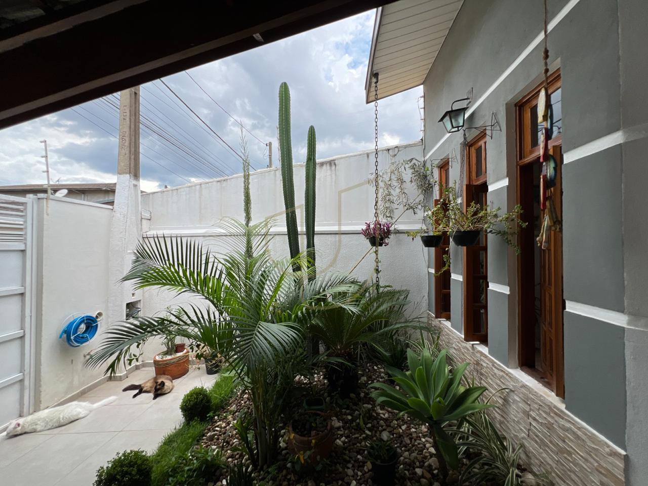 Casa com 3 Dormit&oacute;rios e 140m&sup2; no Vila Branca  Jacareí - 