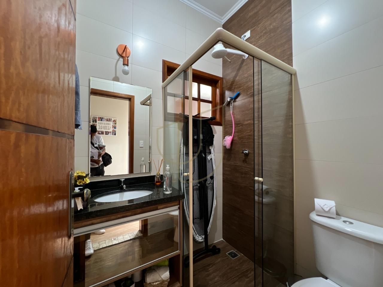 Casa com 3 Dormit&oacute;rios e 140m&sup2; no Vila Branca  Jacareí - 