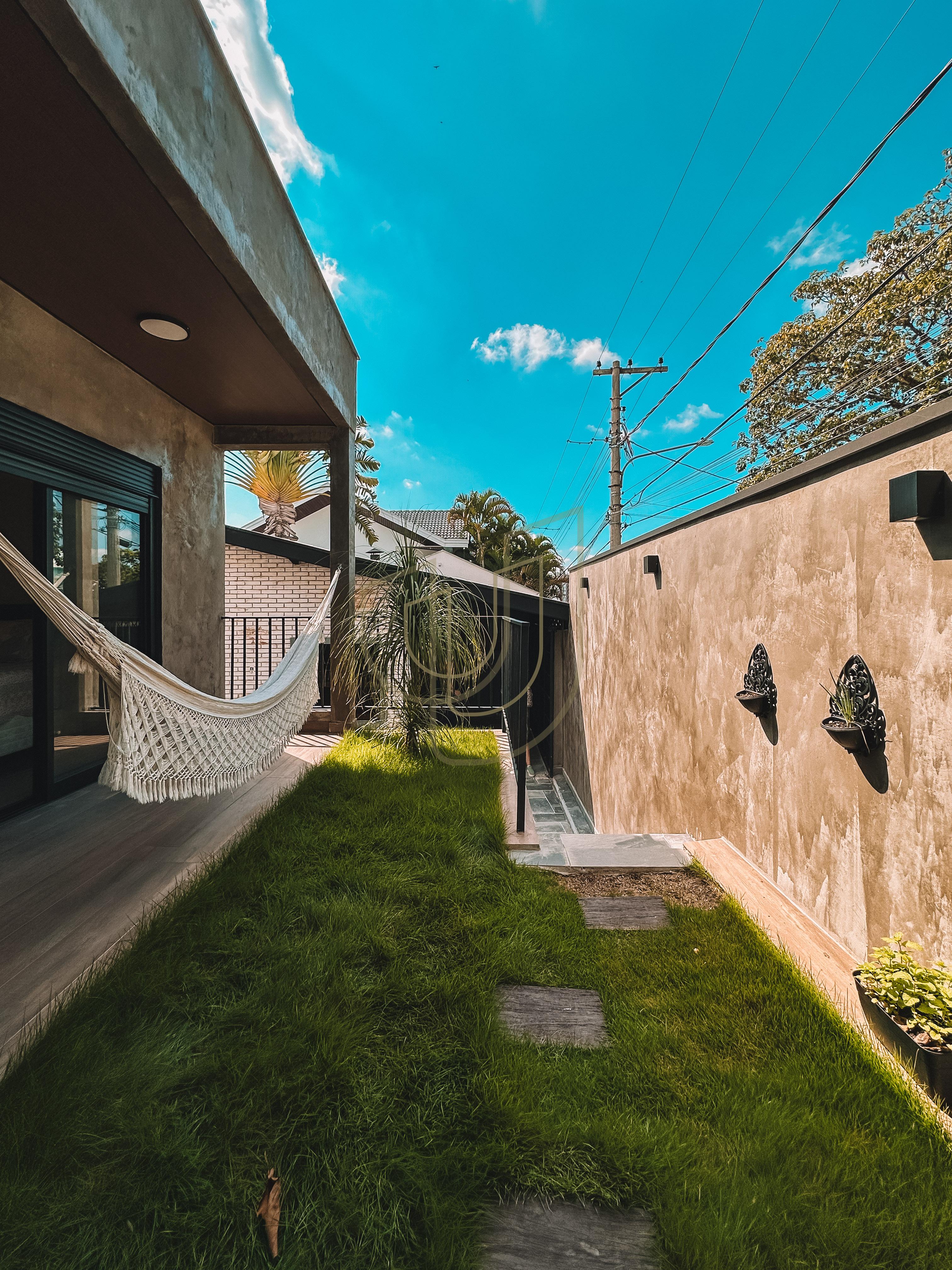 Casa T&eacute;rrea com 3 Su&iacute;tes no Condom&iacute;nio Jardim das Colinas  São José dos Campos - 