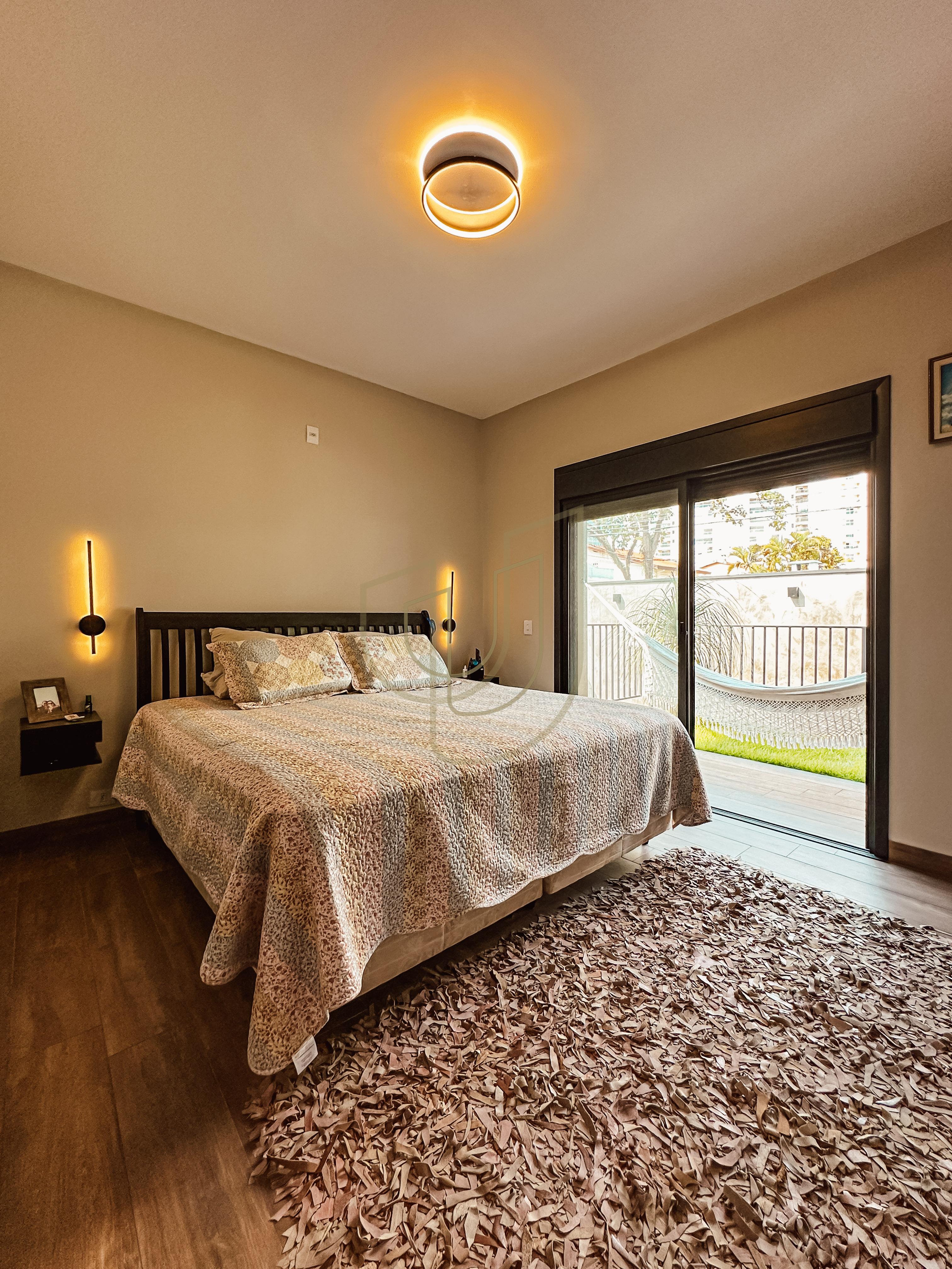 Casa T&eacute;rrea com 3 Su&iacute;tes no Condom&iacute;nio Jardim das Colinas  São José dos Campos - 