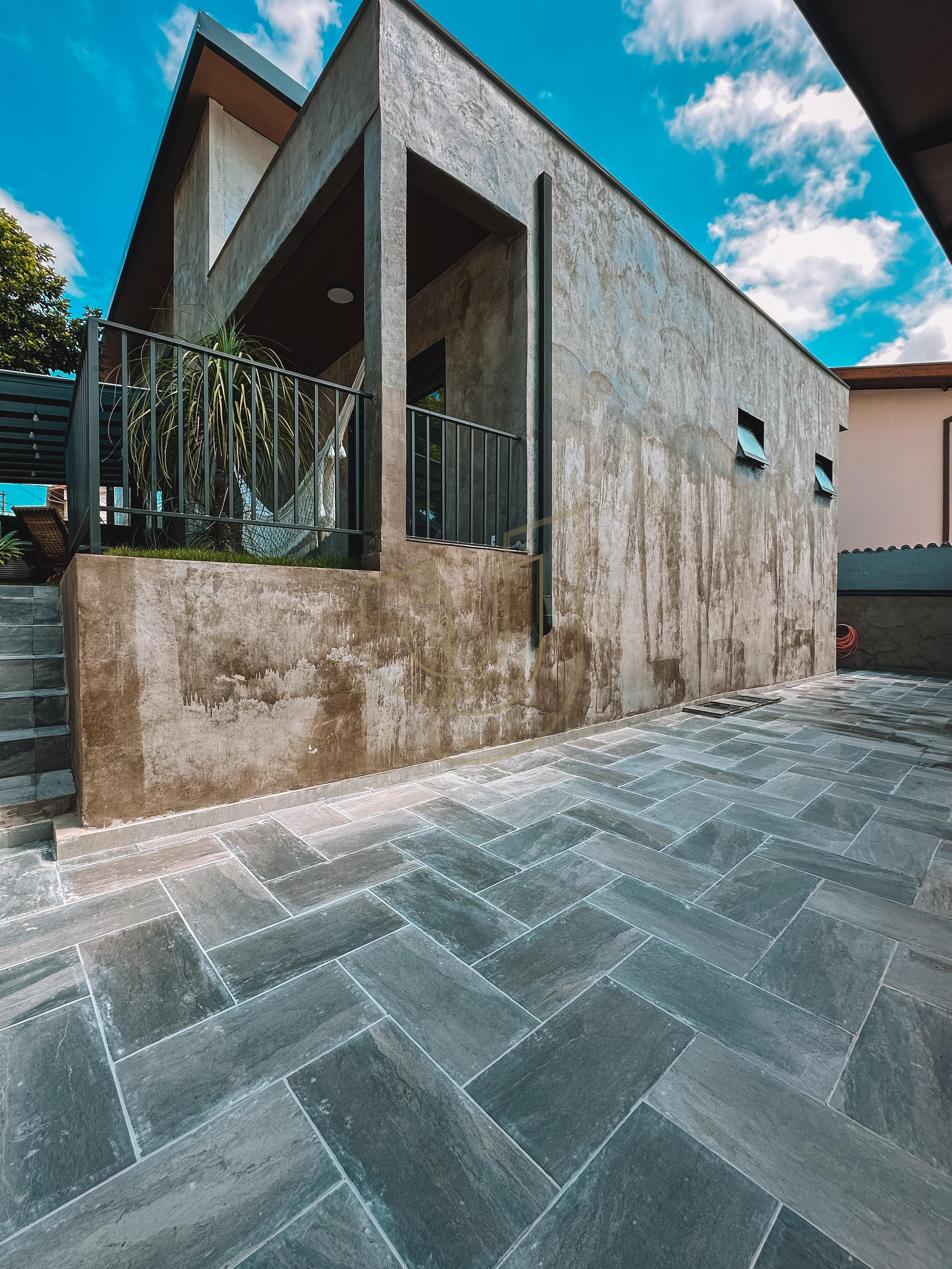 Casa T&eacute;rrea com 3 Su&iacute;tes no Condom&iacute;nio Jardim das Colinas  São José dos Campos - 