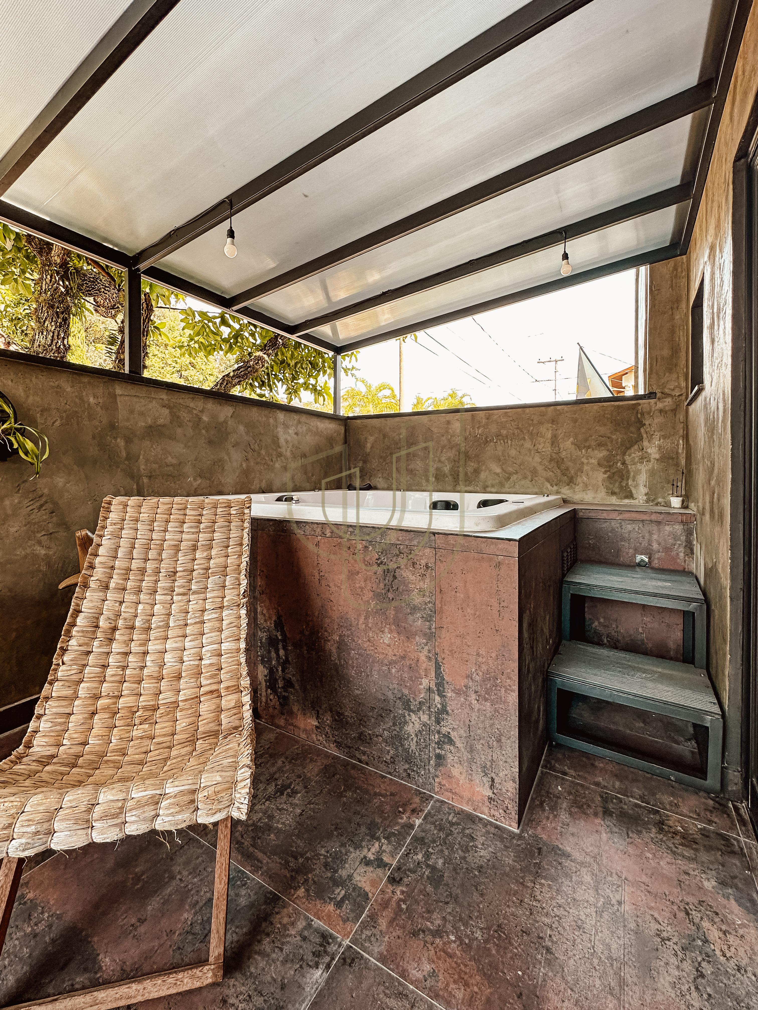 Casa T&eacute;rrea com 3 Su&iacute;tes no Condom&iacute;nio Jardim das Colinas  São José dos Campos - 