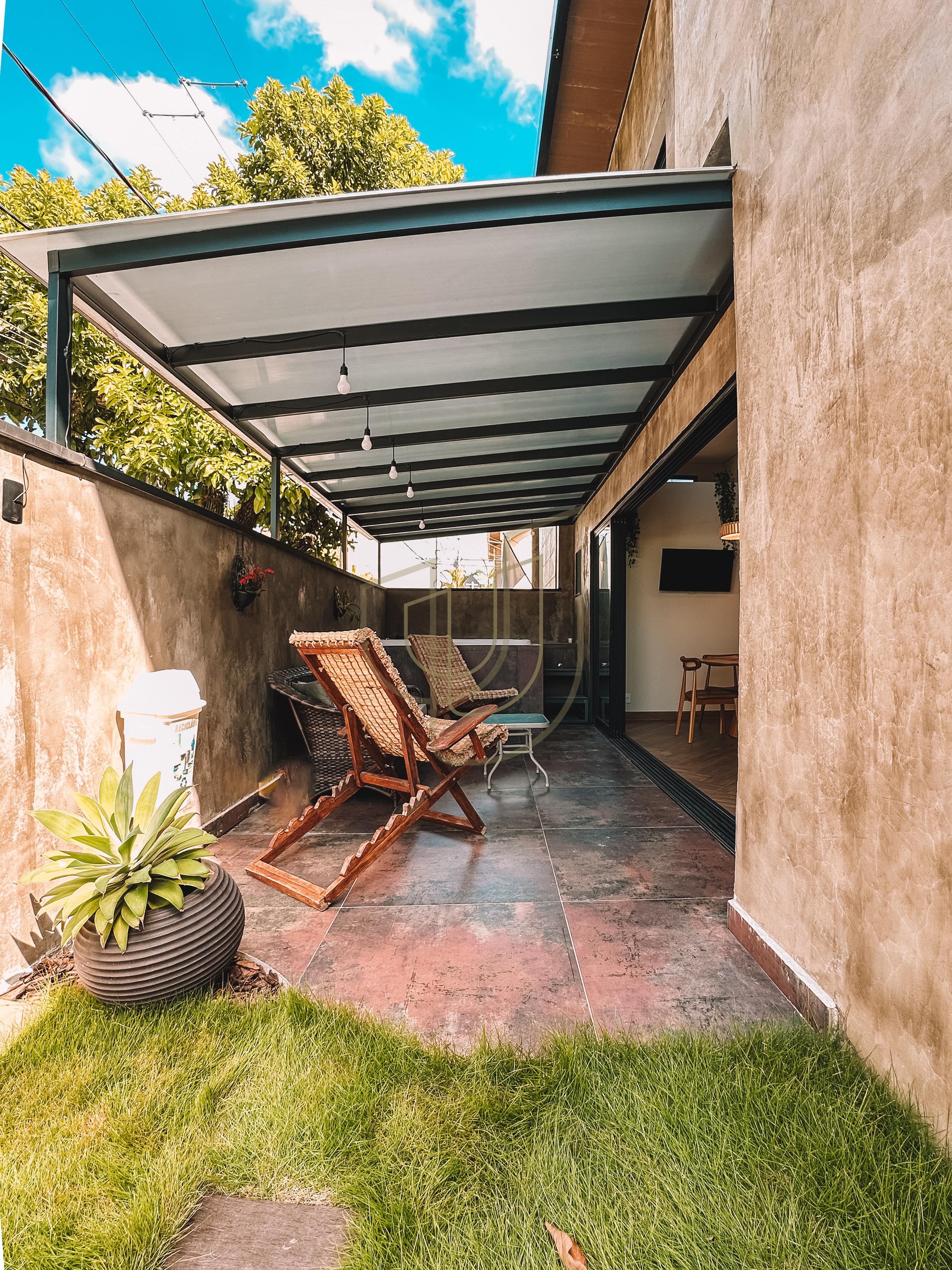 Casa T&eacute;rrea com 3 Su&iacute;tes no Condom&iacute;nio Jardim das Colinas  São José dos Campos - 