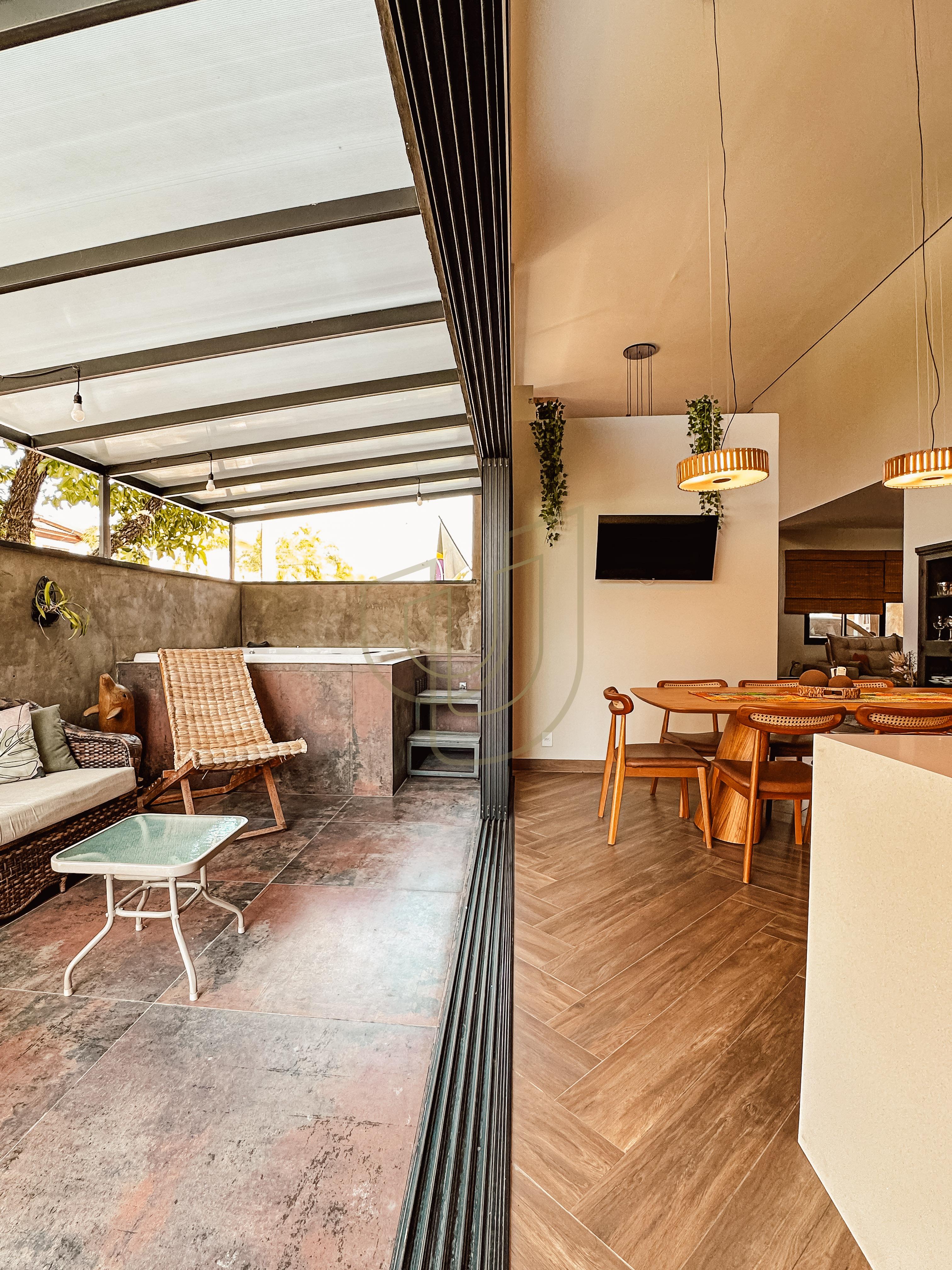 Casa T&eacute;rrea com 3 Su&iacute;tes no Condom&iacute;nio Jardim das Colinas  São José dos Campos - 