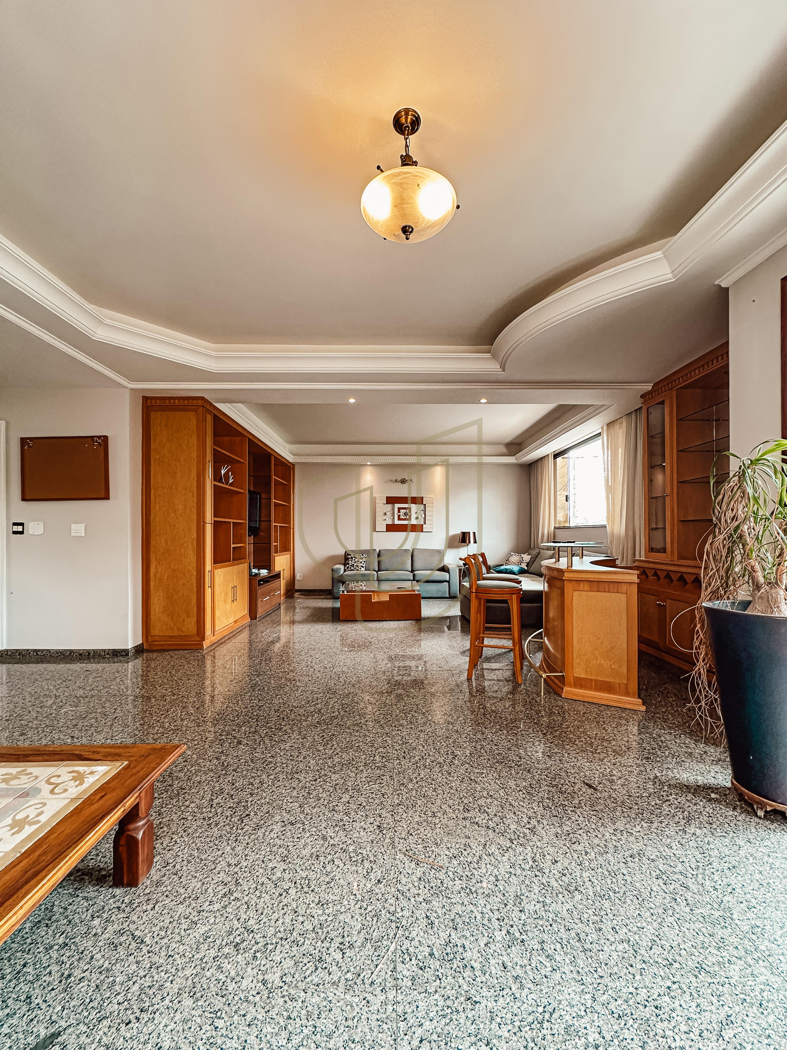 Casa com 4 Dormit&oacute;rios no Condom&iacute;nio Altos da Serra I  São José dos Campos - 