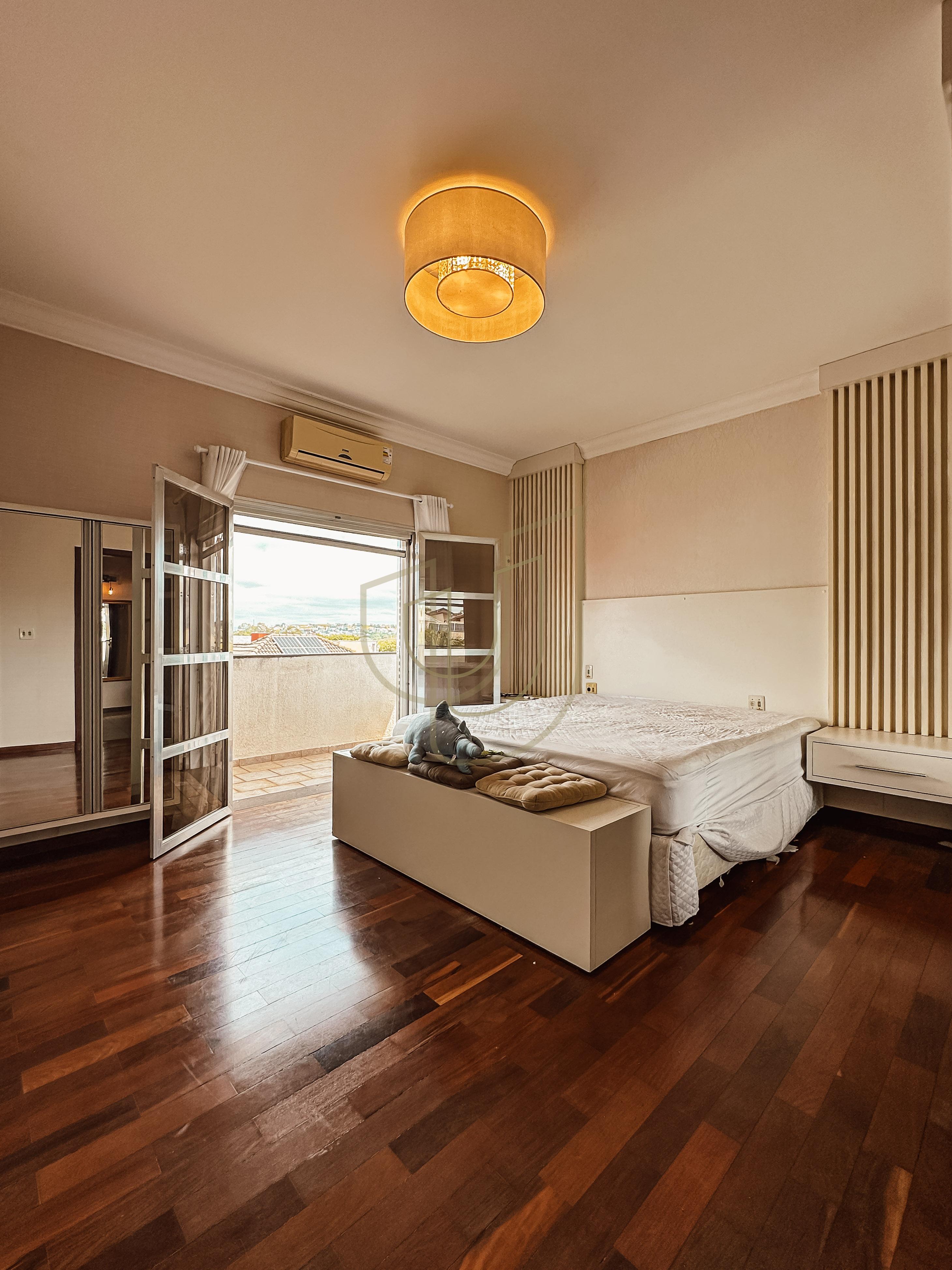 Casa com 4 Dormit&oacute;rios no Condom&iacute;nio Altos da Serra I  São José dos Campos - 