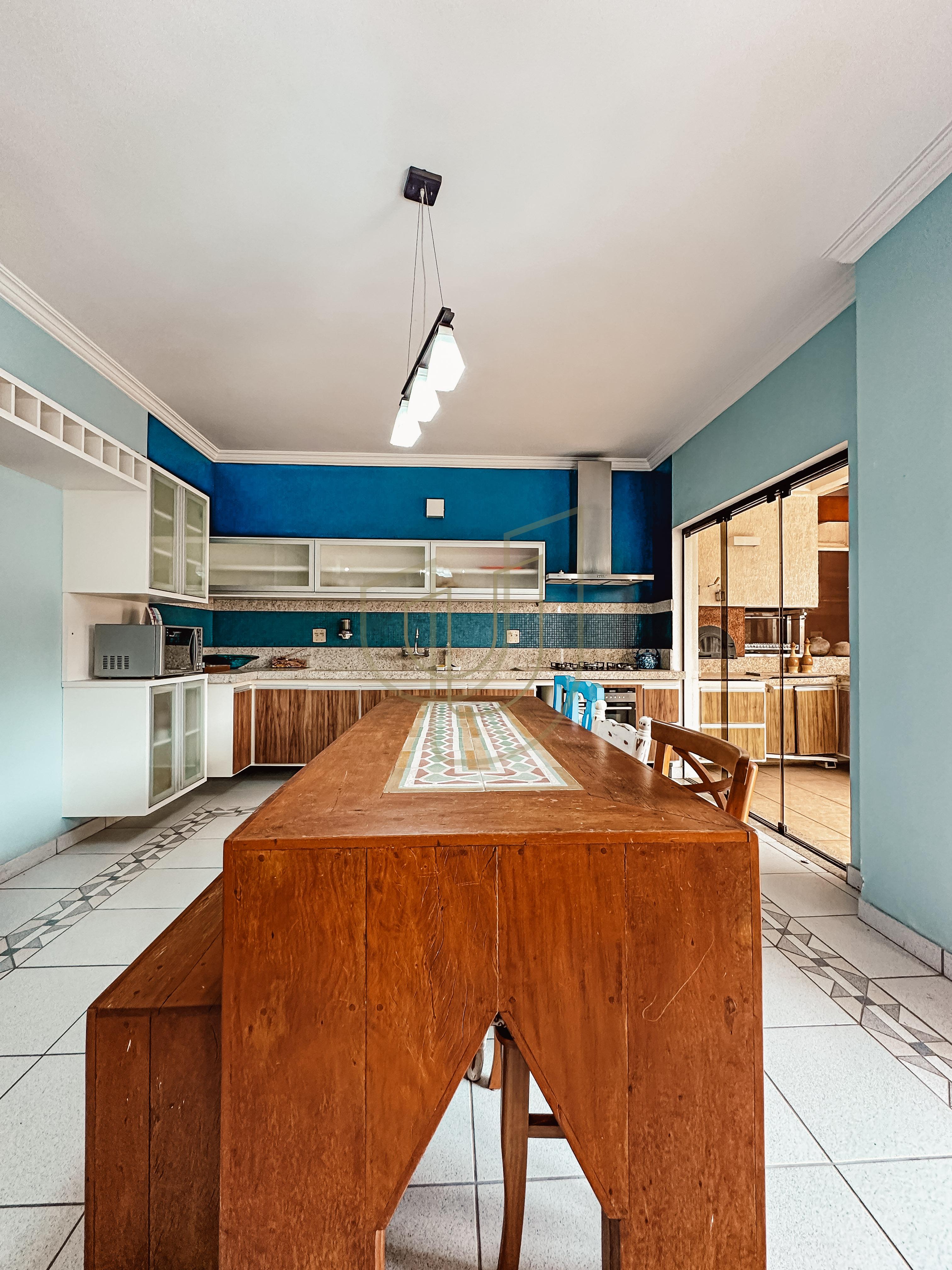 Casa com 4 Dormit&oacute;rios no Condom&iacute;nio Altos da Serra I  São José dos Campos - 