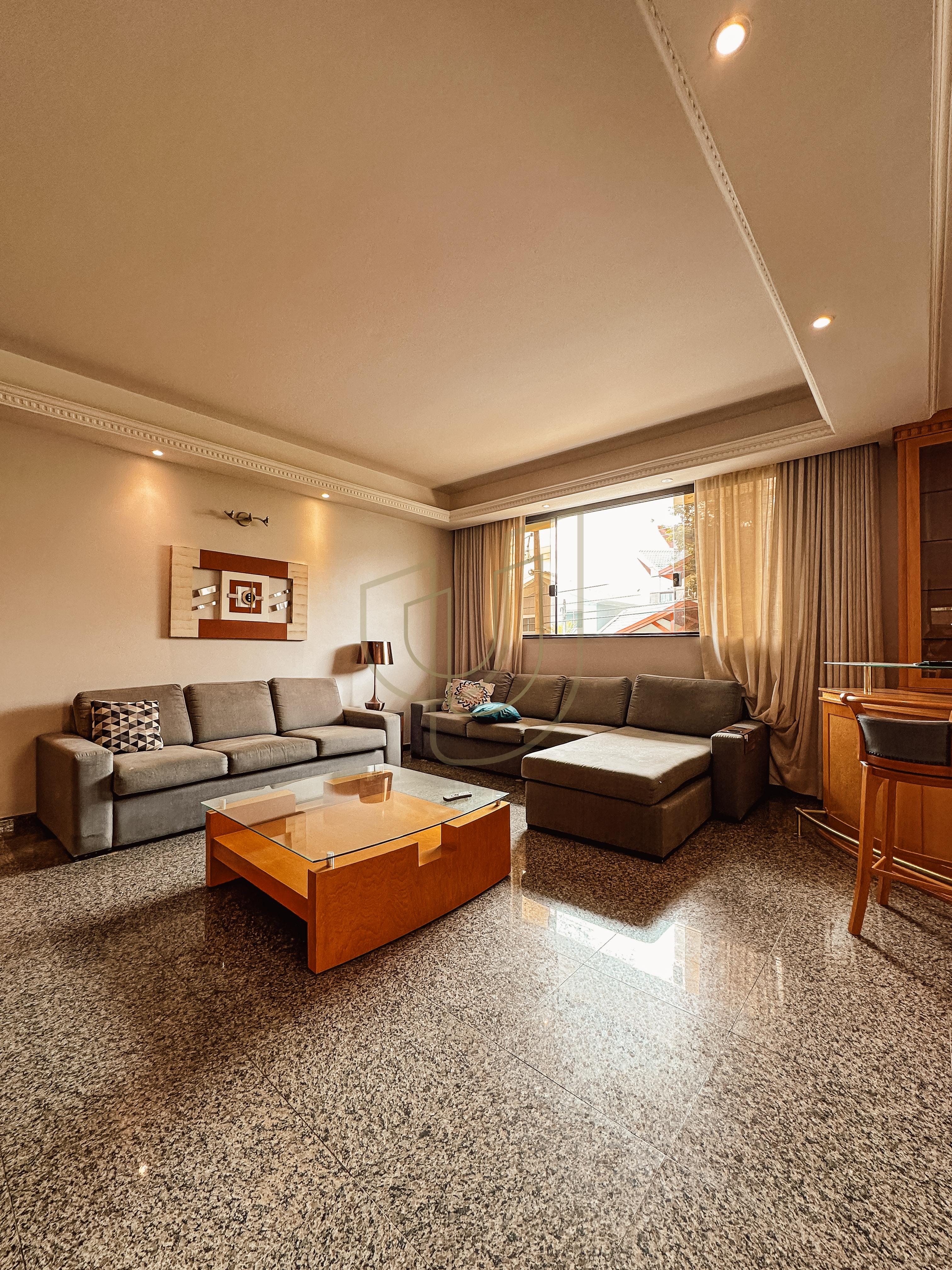 Casa com 4 Dormit&oacute;rios no Condom&iacute;nio Altos da Serra I  São José dos Campos - 