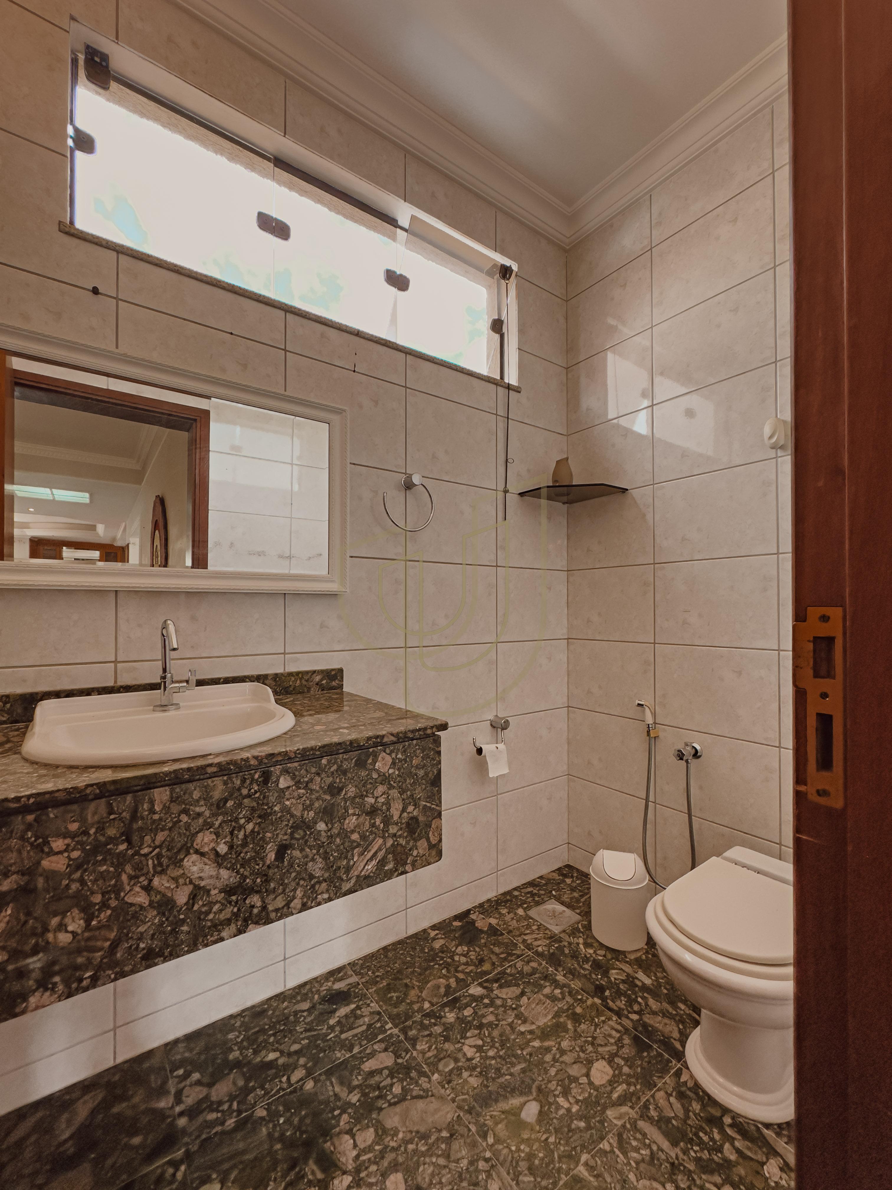 Casa com 4 Dormit&oacute;rios no Condom&iacute;nio Altos da Serra I  São José dos Campos - 