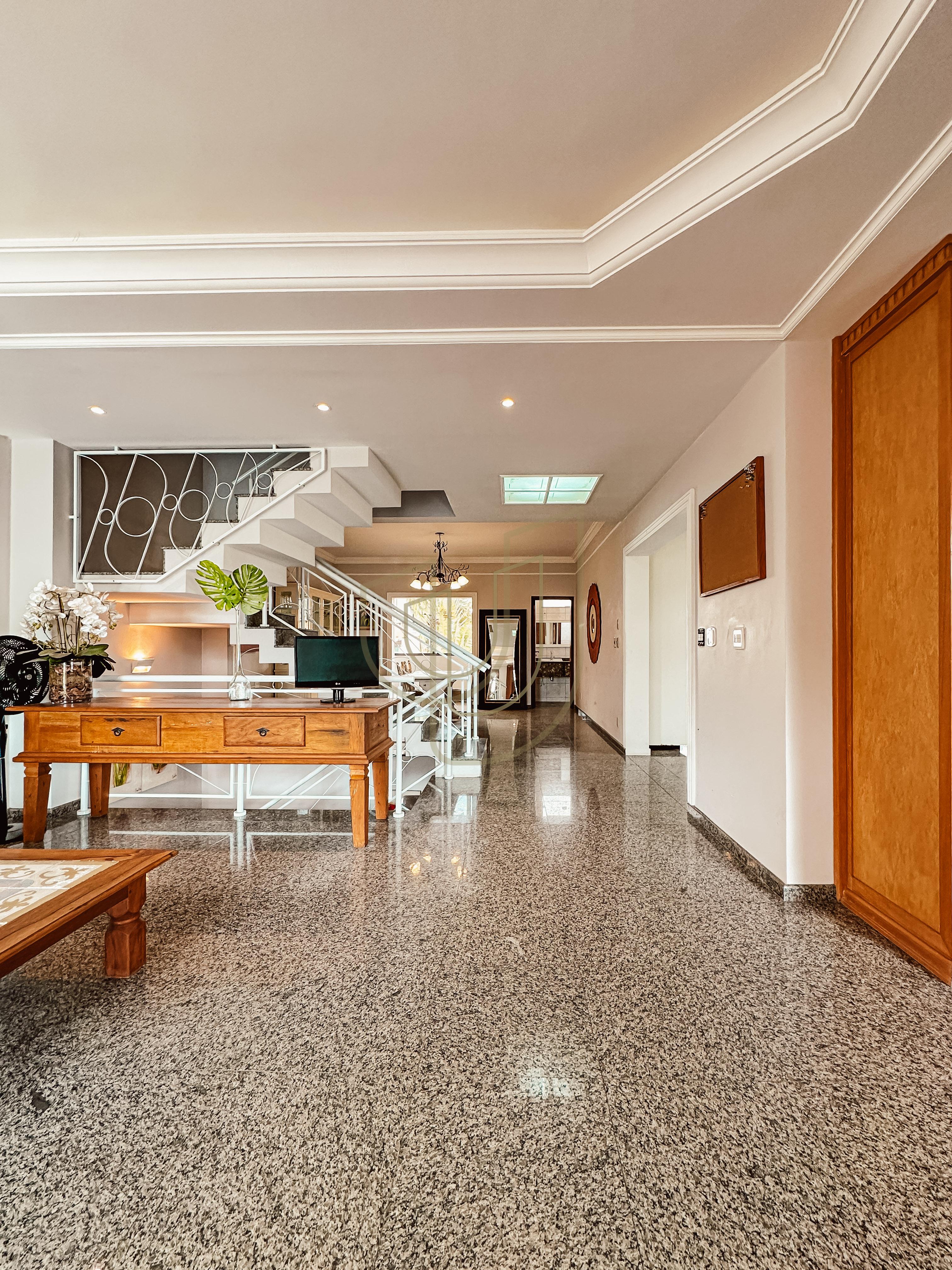 Casa com 4 Dormit&oacute;rios no Condom&iacute;nio Altos da Serra I  São José dos Campos - 