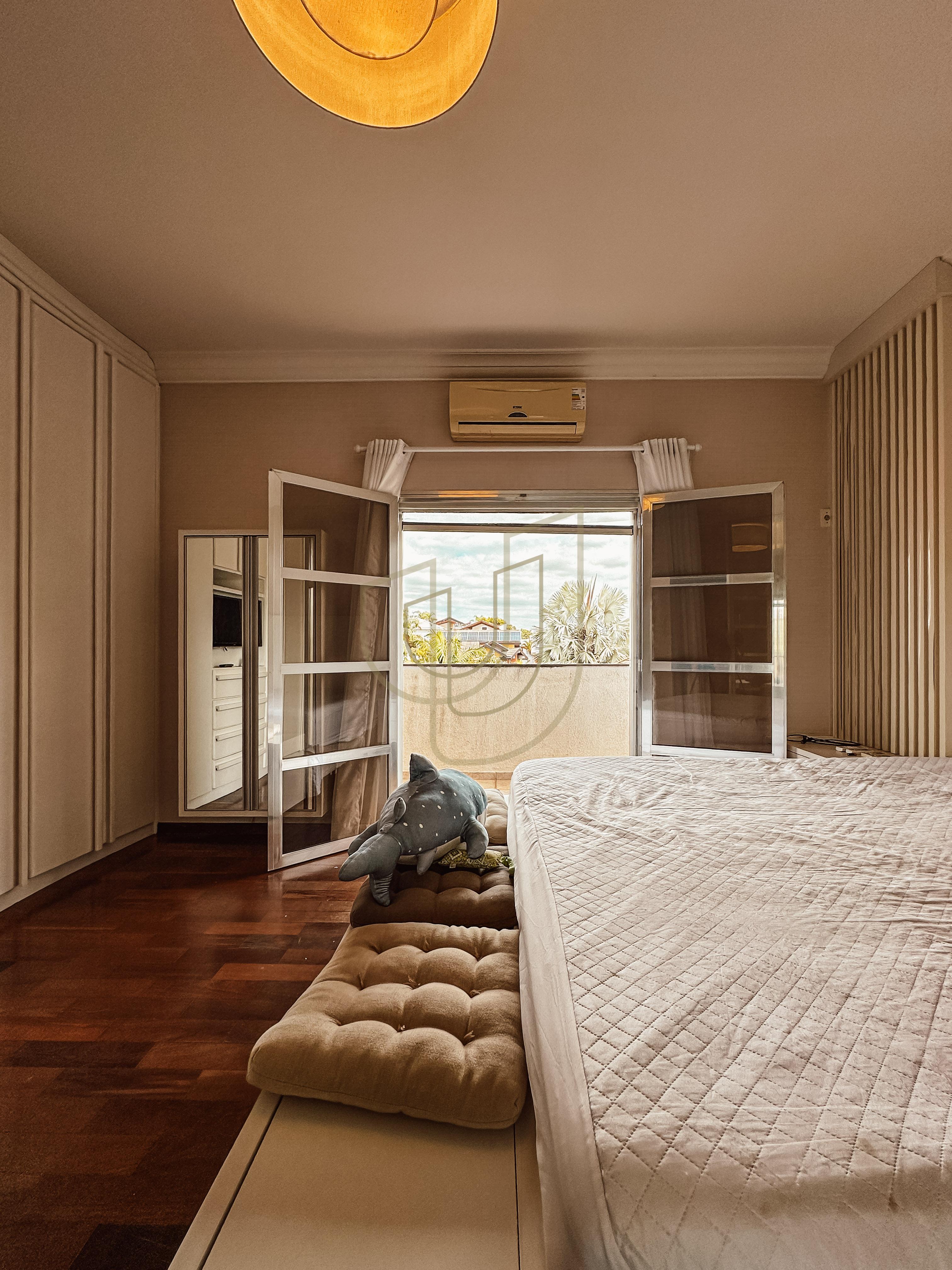 Casa com 4 Dormit&oacute;rios no Condom&iacute;nio Altos da Serra I  São José dos Campos - 