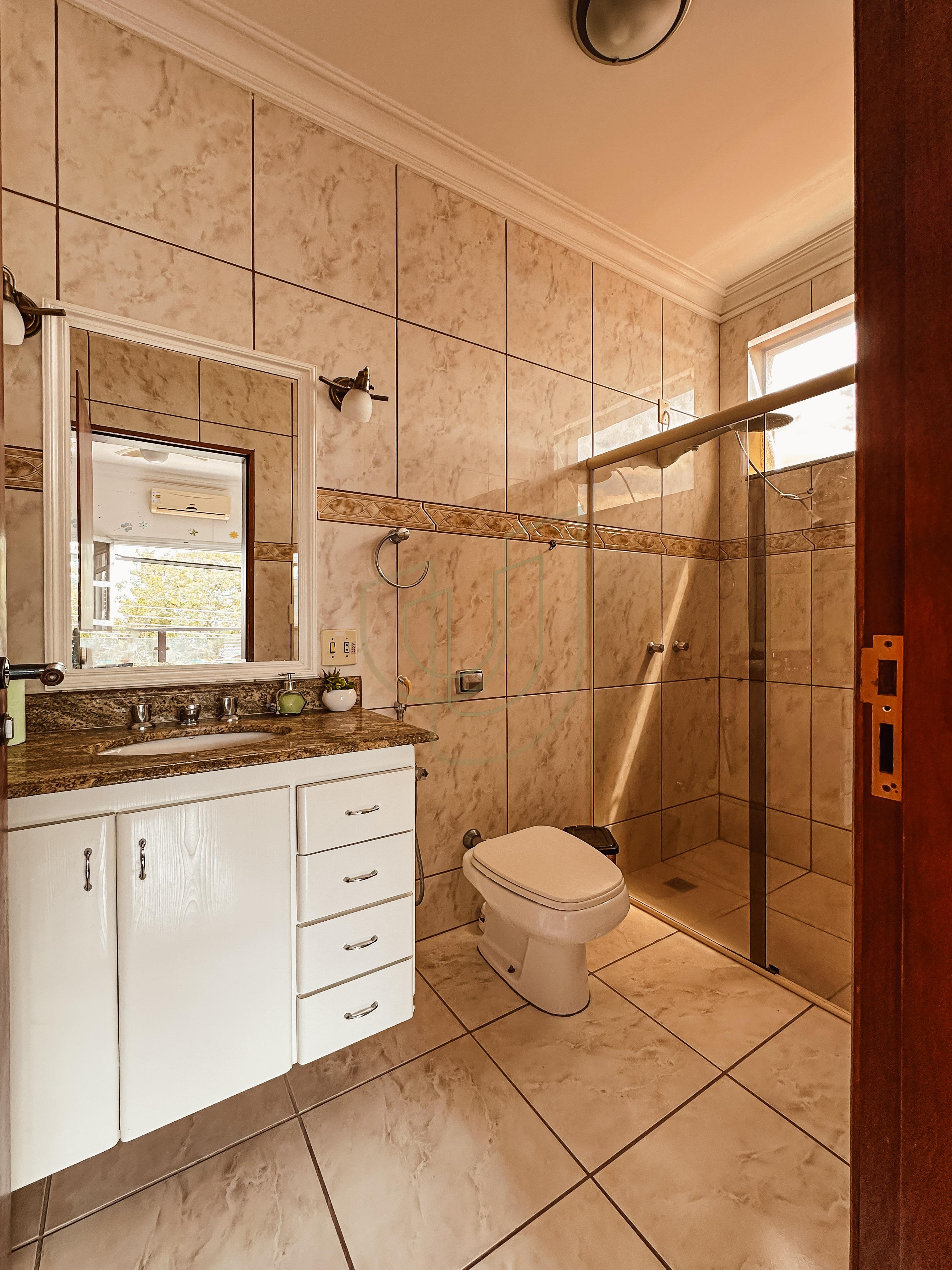 Casa com 4 Dormit&oacute;rios no Condom&iacute;nio Altos da Serra I  São José dos Campos - 