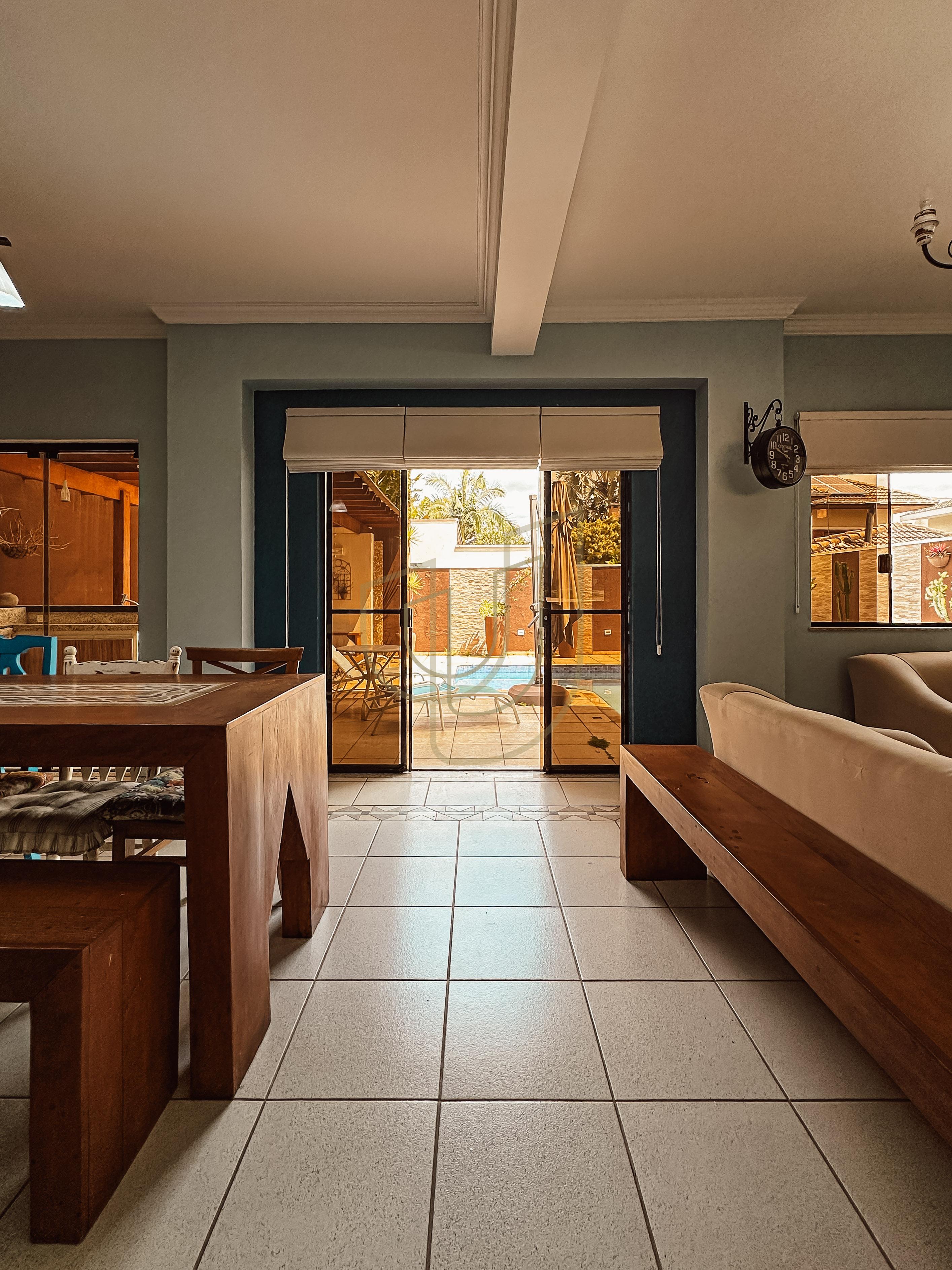 Casa com 4 Dormit&oacute;rios no Condom&iacute;nio Altos da Serra I  São José dos Campos - 