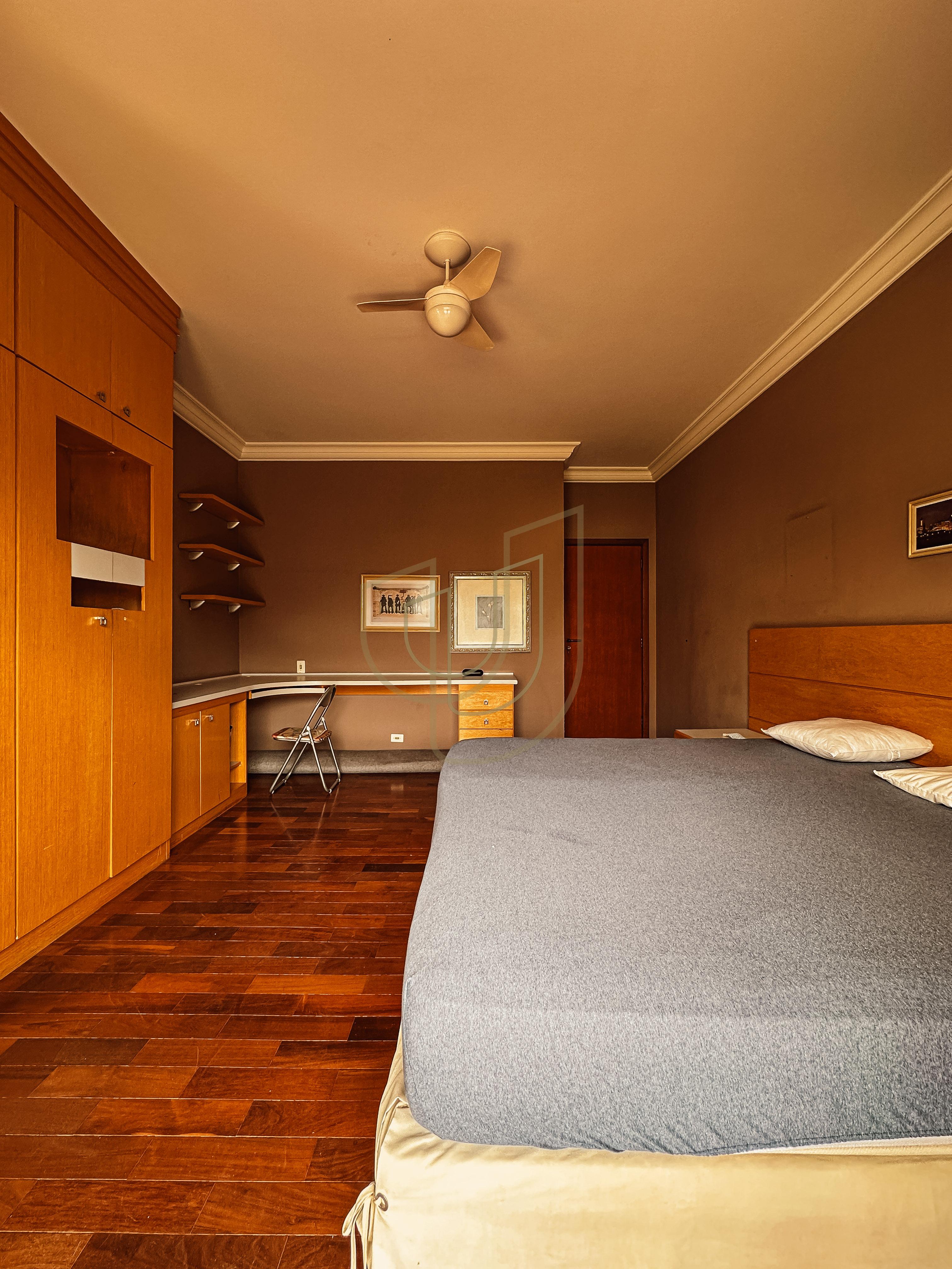 Casa com 4 Dormit&oacute;rios no Condom&iacute;nio Altos da Serra I  São José dos Campos - 