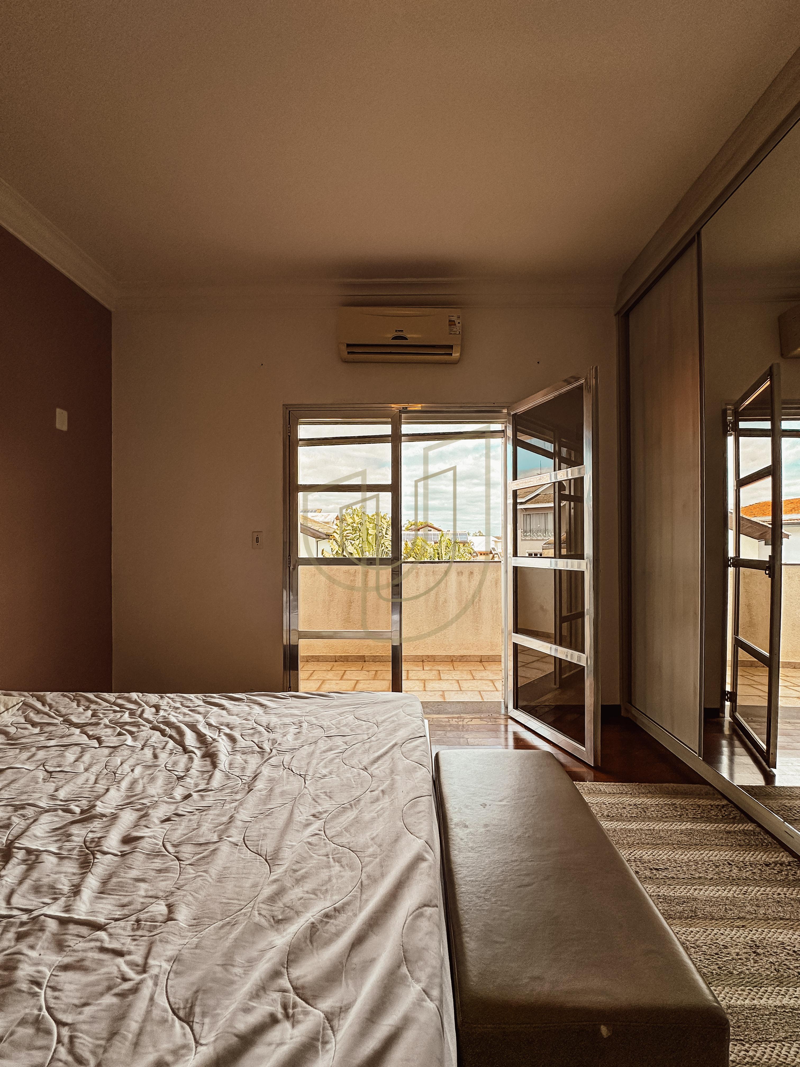 Casa com 4 Dormit&oacute;rios no Condom&iacute;nio Altos da Serra I  São José dos Campos - 