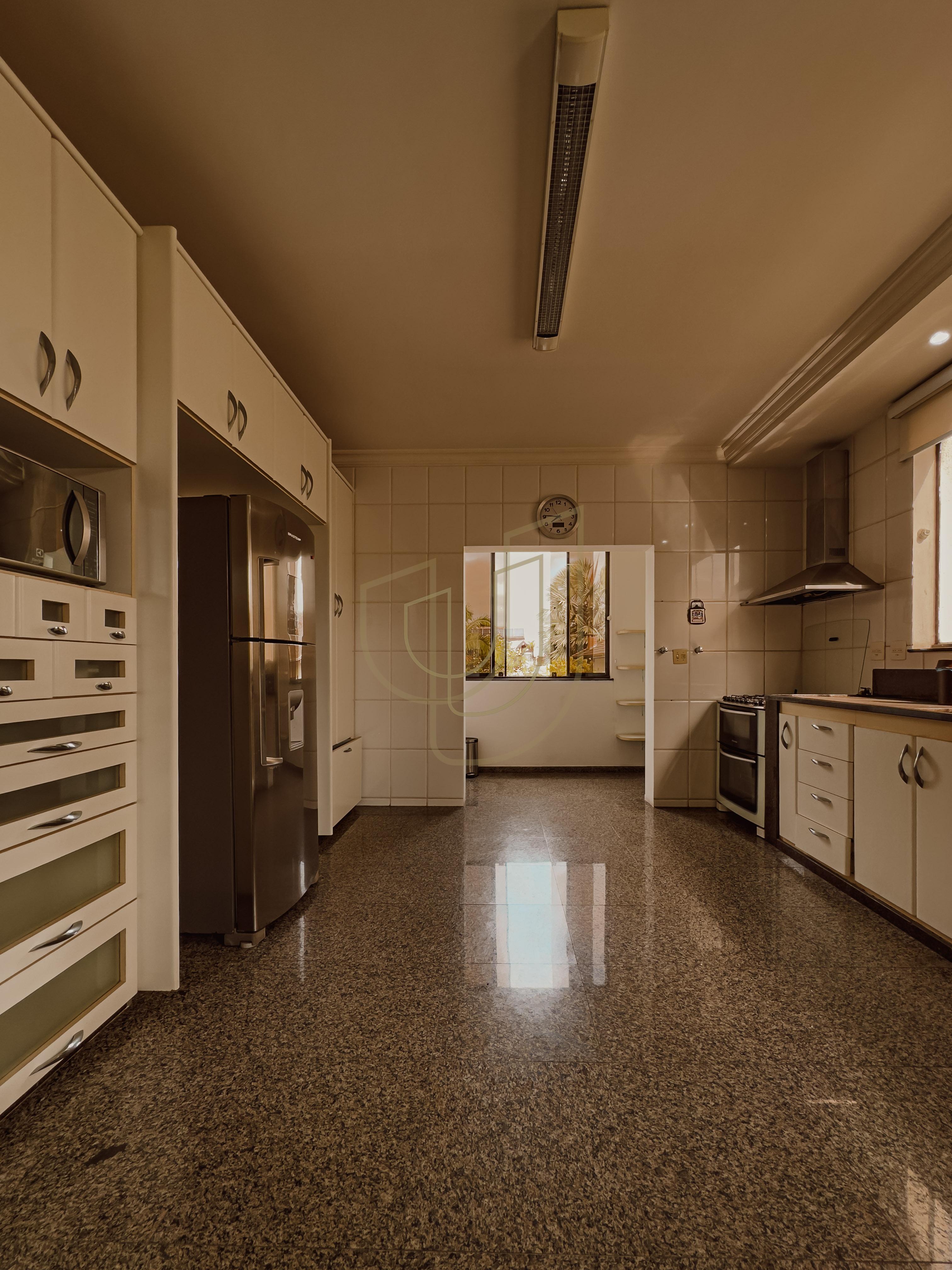 Casa com 4 Dormit&oacute;rios no Condom&iacute;nio Altos da Serra I  São José dos Campos - 