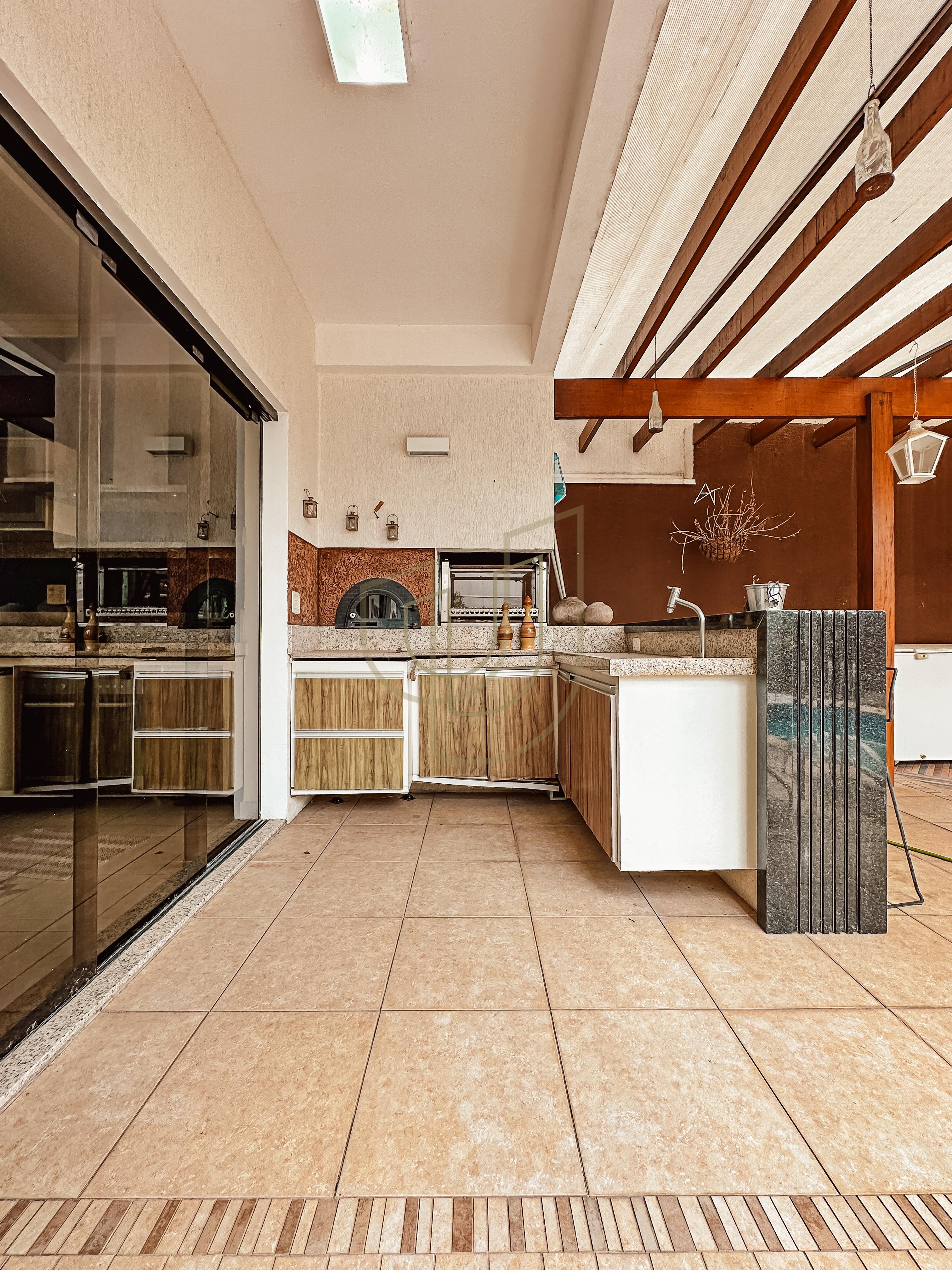 Casa com 4 Dormit&oacute;rios no Condom&iacute;nio Altos da Serra I  São José dos Campos - 