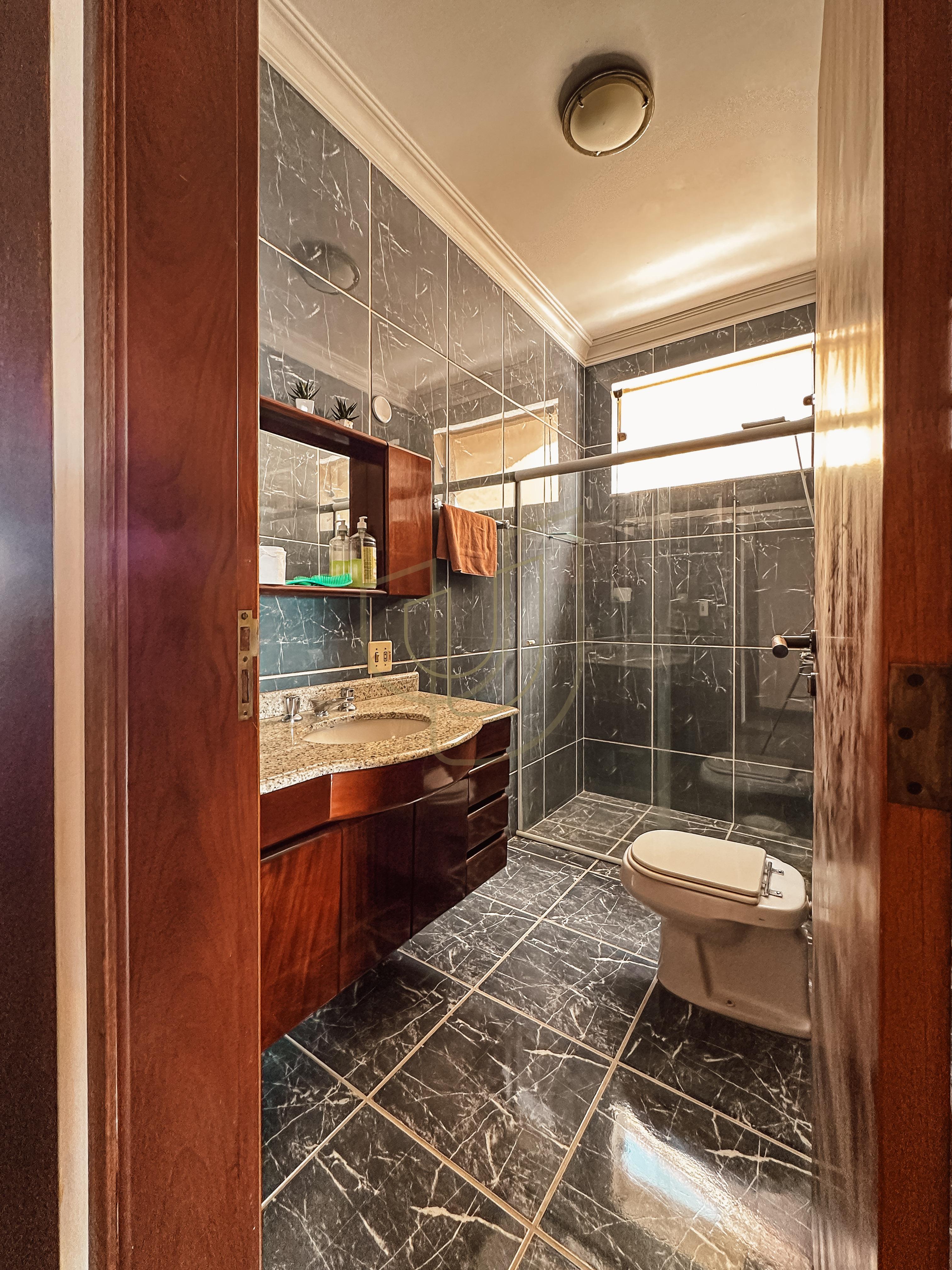 Casa com 4 Dormit&oacute;rios no Condom&iacute;nio Altos da Serra I  São José dos Campos - 