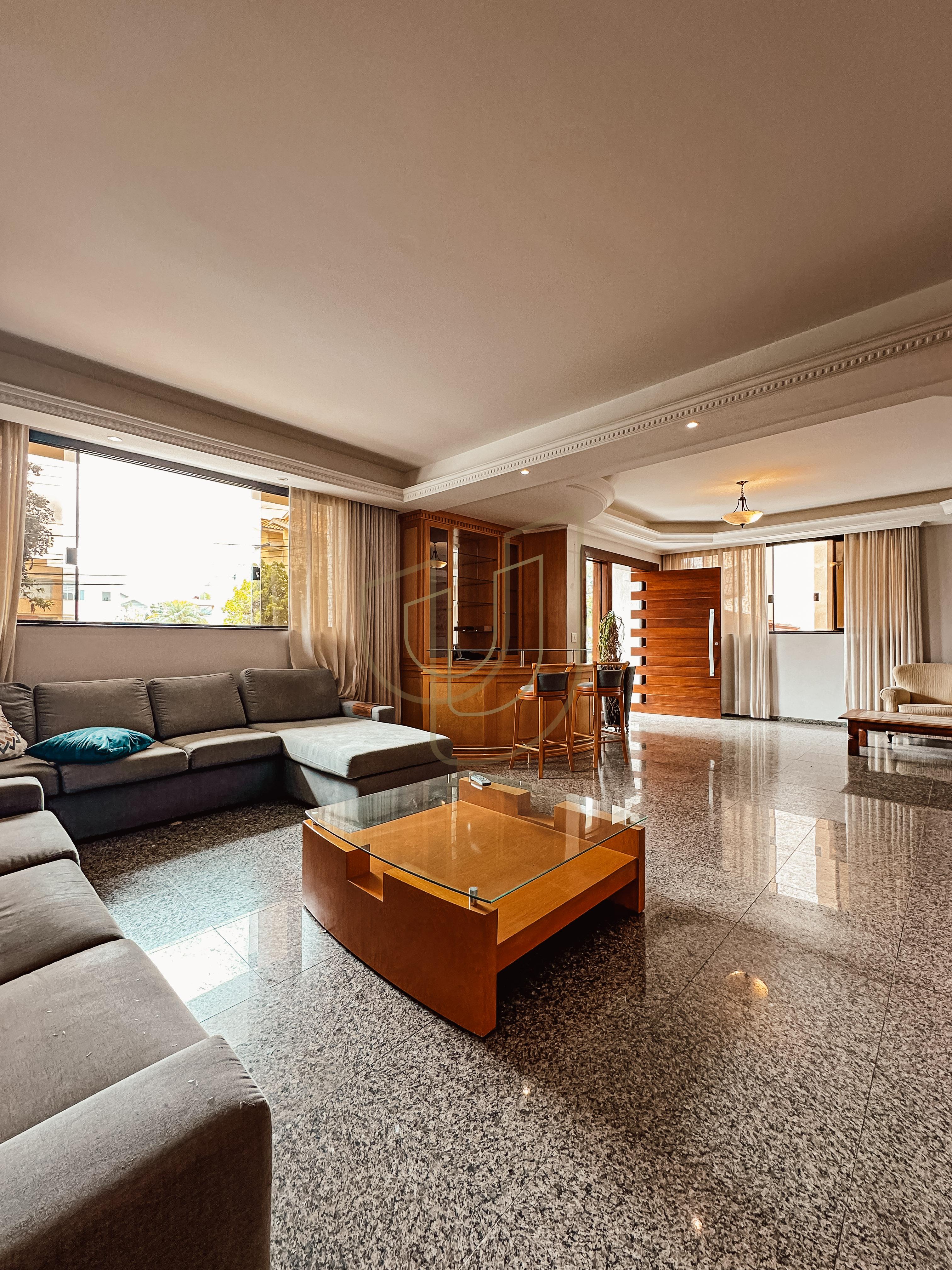 Casa com 4 Dormit&oacute;rios no Condom&iacute;nio Altos da Serra I  São José dos Campos - 