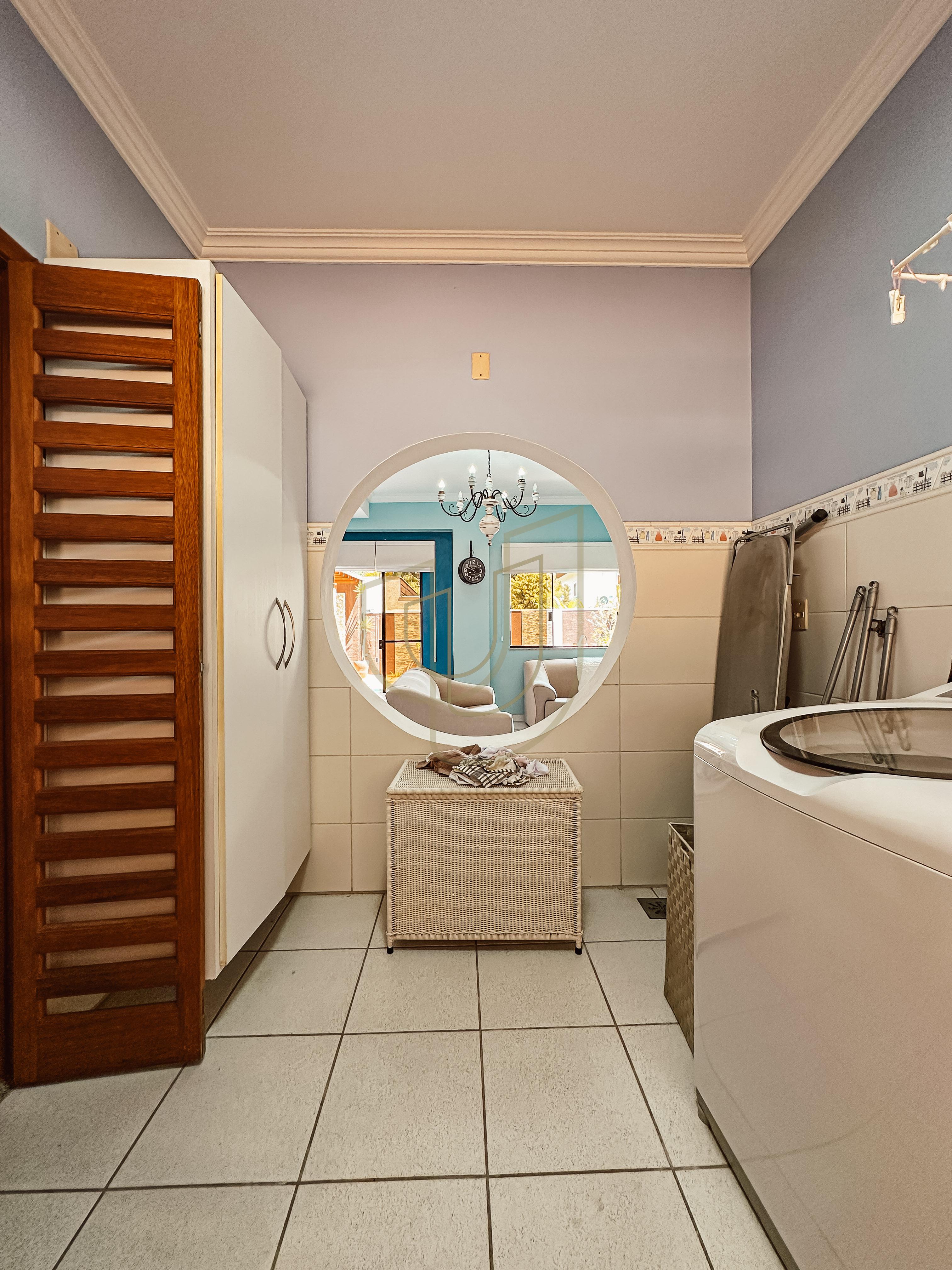 Casa com 4 Dormit&oacute;rios no Condom&iacute;nio Altos da Serra I  São José dos Campos - 