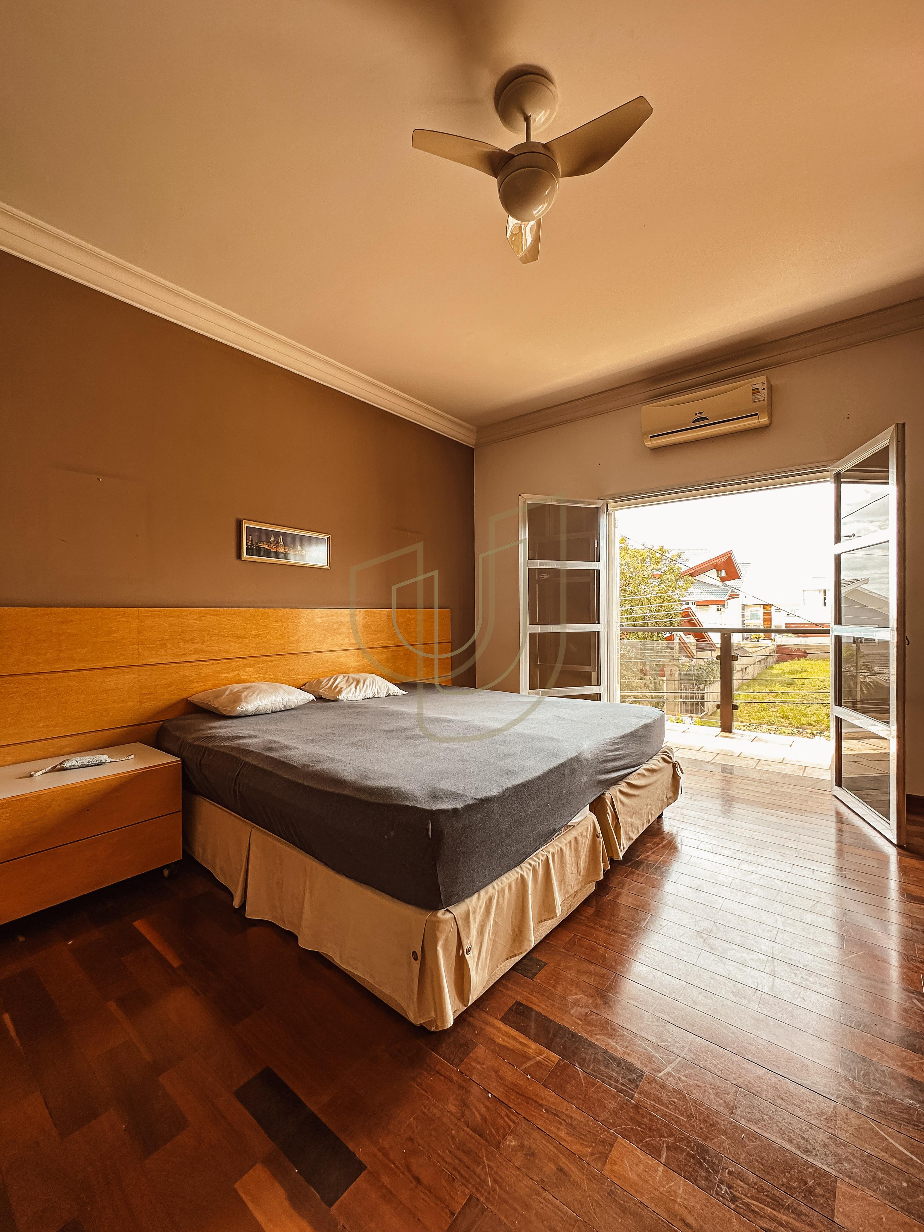 Casa com 4 Dormit&oacute;rios no Condom&iacute;nio Altos da Serra I  São José dos Campos - 