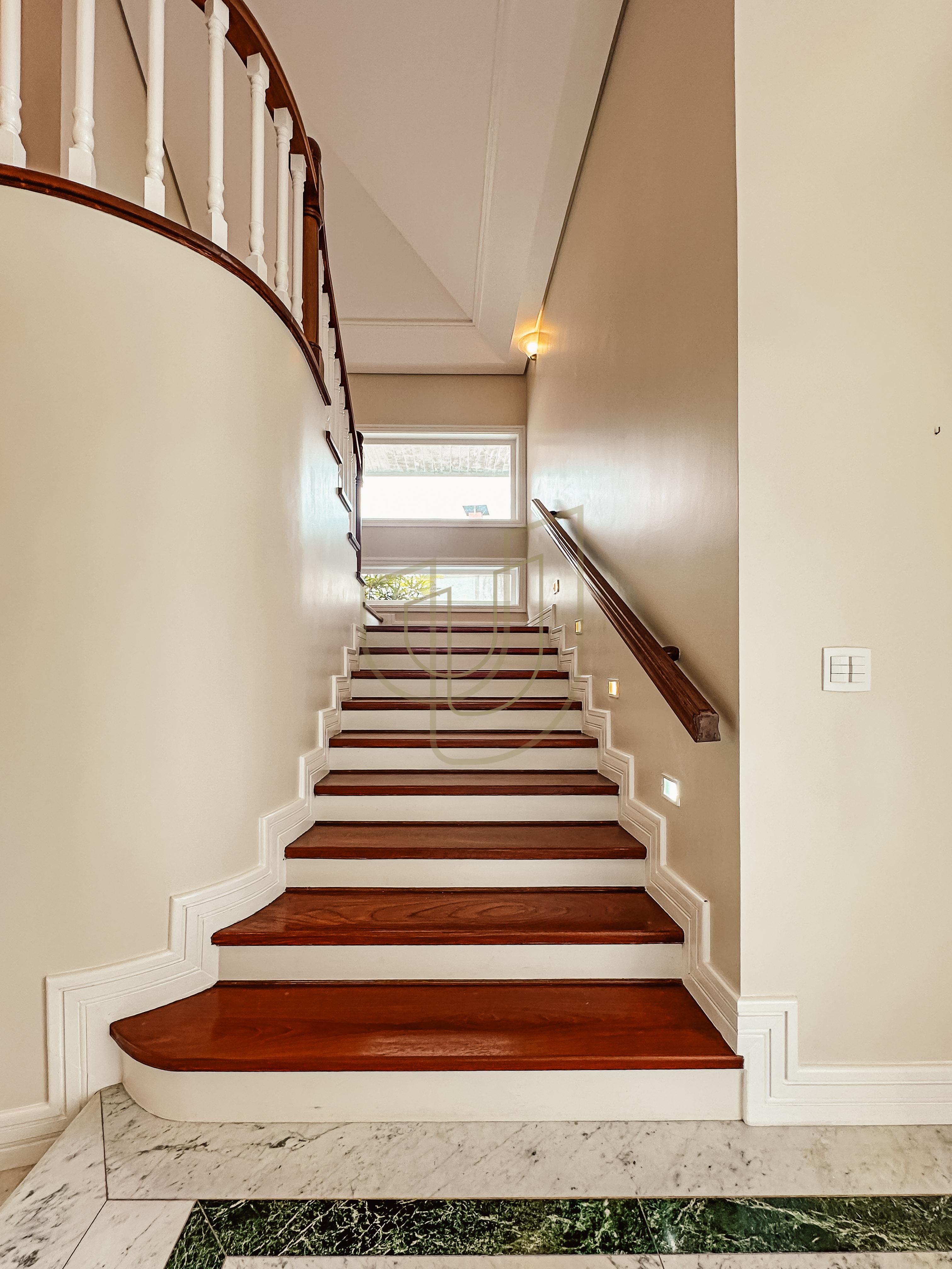 Casa com 3 Dormit&oacute;rios no Condom&iacute;nio Altos da Serra I  São José dos Campos - 