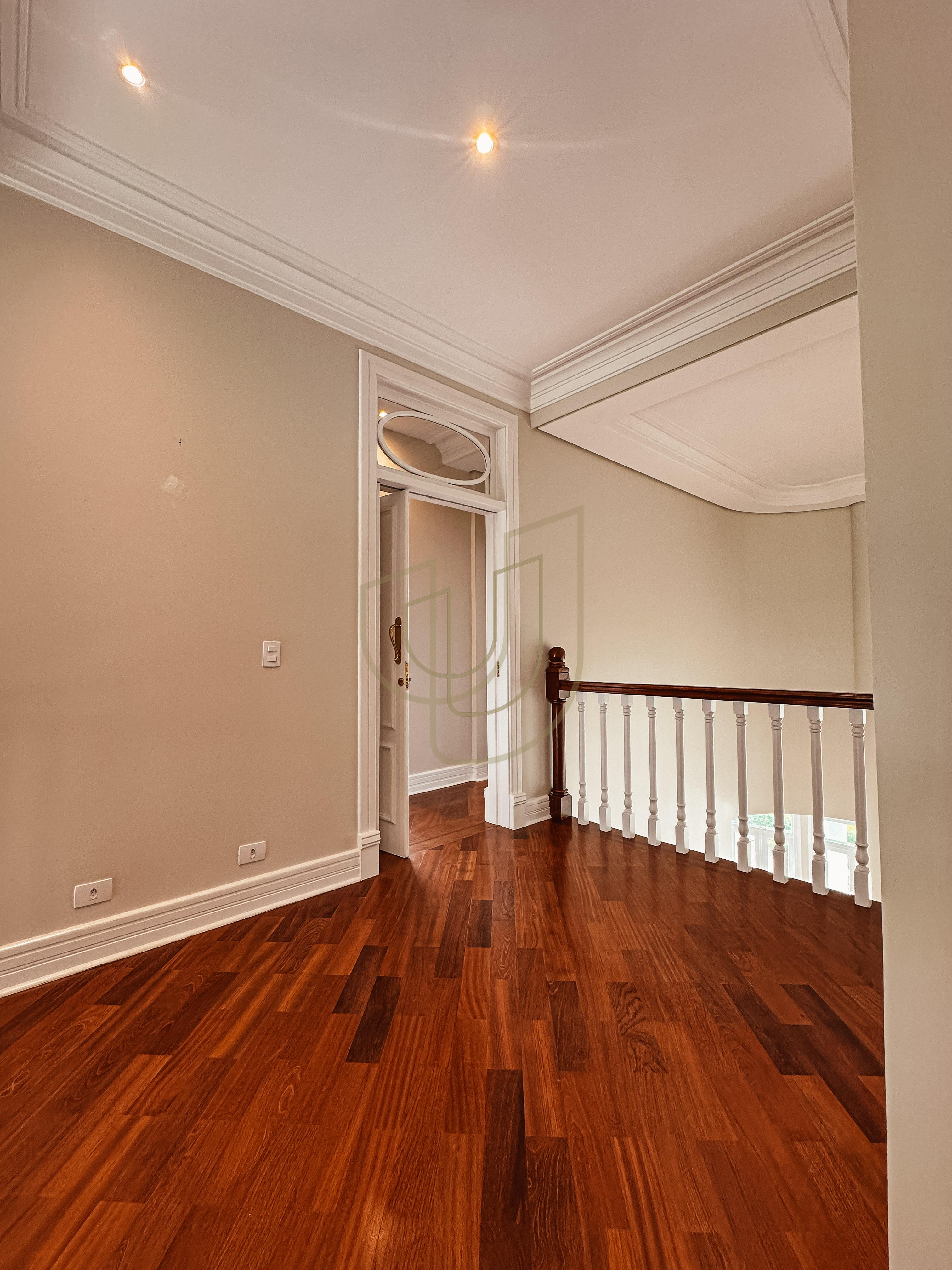 Casa com 3 Dormit&oacute;rios no Condom&iacute;nio Altos da Serra I  São José dos Campos - 