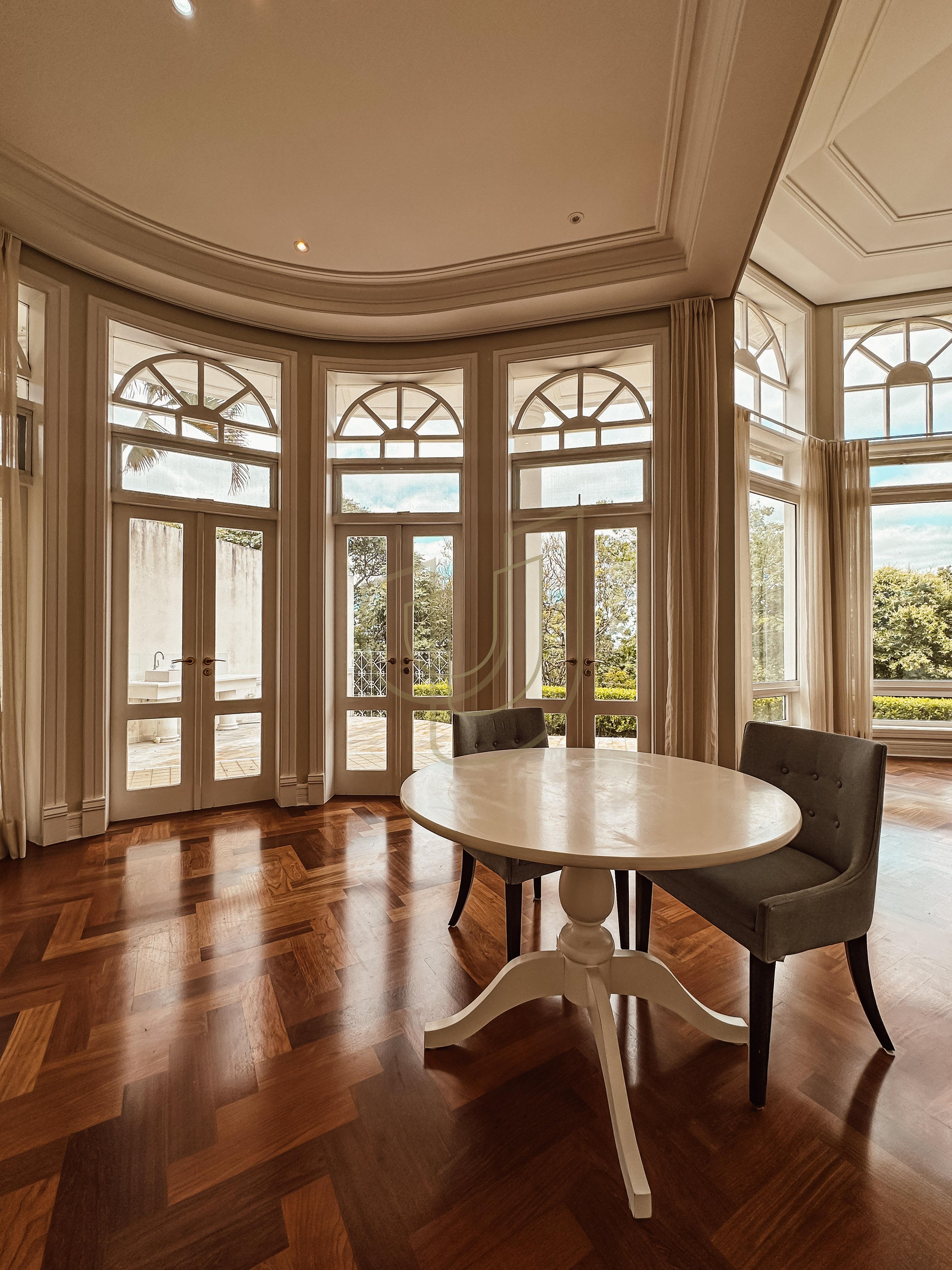 Casa com 3 Dormit&oacute;rios no Condom&iacute;nio Altos da Serra I  São José dos Campos - 