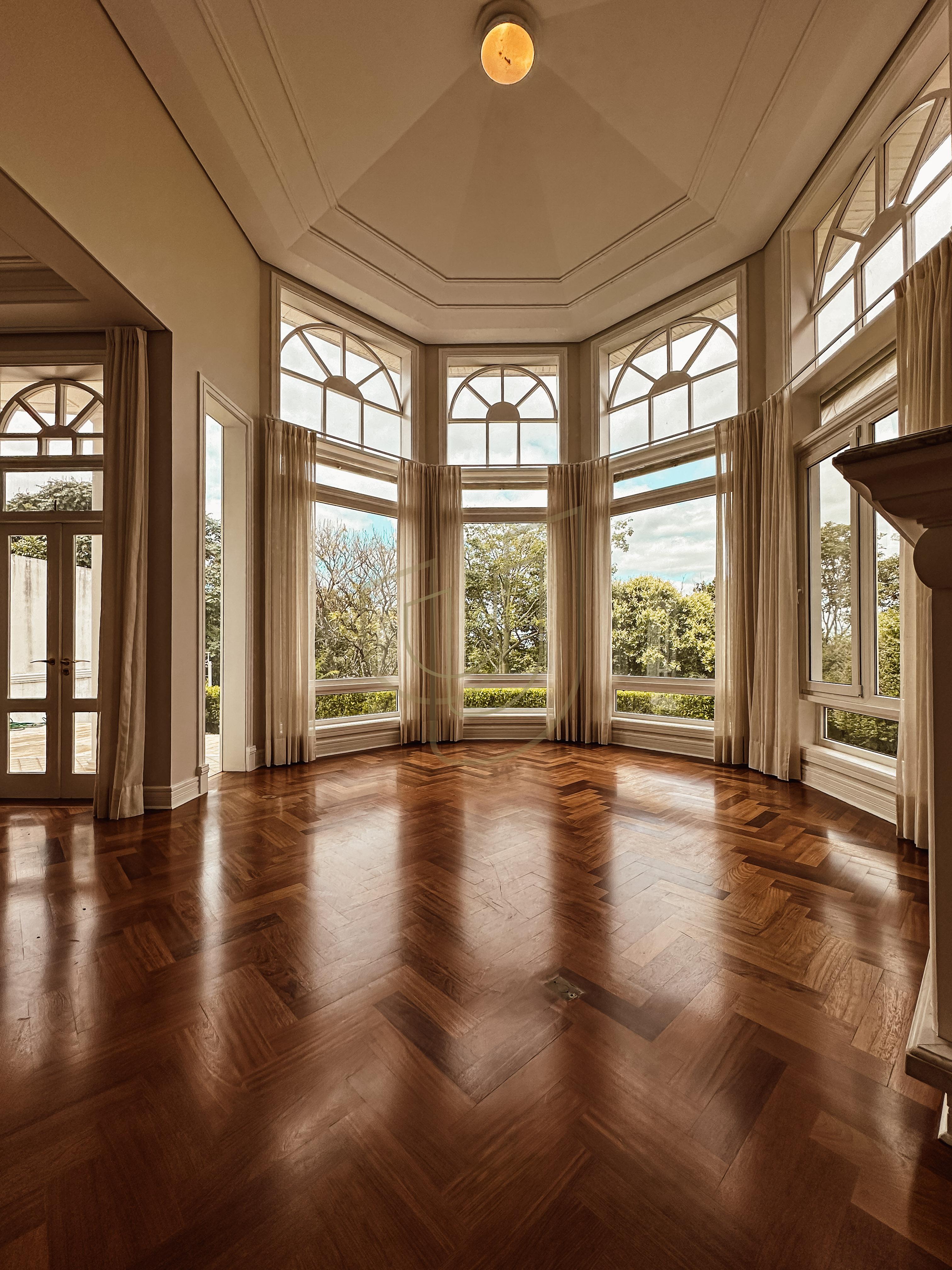 Casa com 3 Dormit&oacute;rios no Condom&iacute;nio Altos da Serra I  São José dos Campos - 