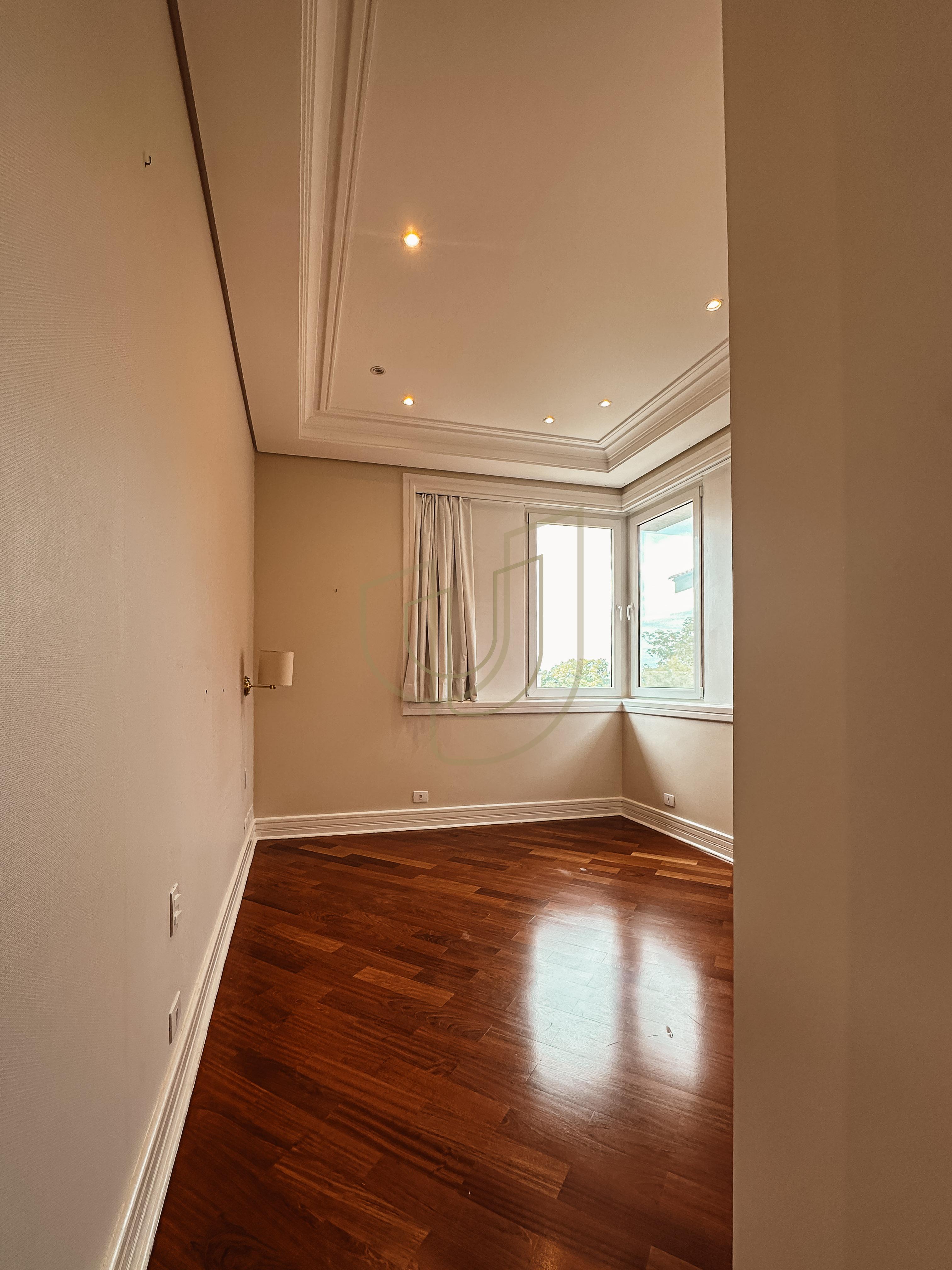 Casa com 3 Dormit&oacute;rios no Condom&iacute;nio Altos da Serra I  São José dos Campos - 