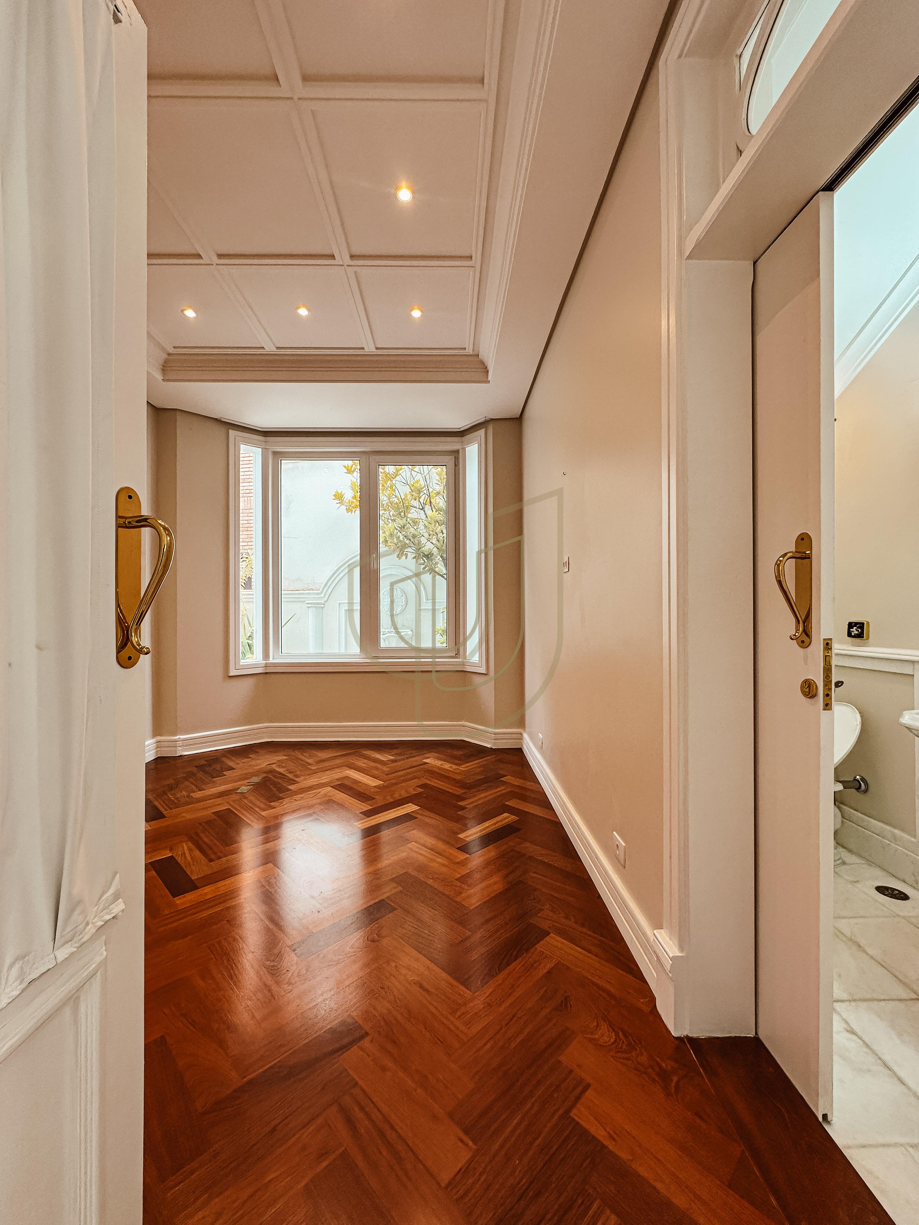 Casa com 3 Dormit&oacute;rios no Condom&iacute;nio Altos da Serra I  São José dos Campos - 