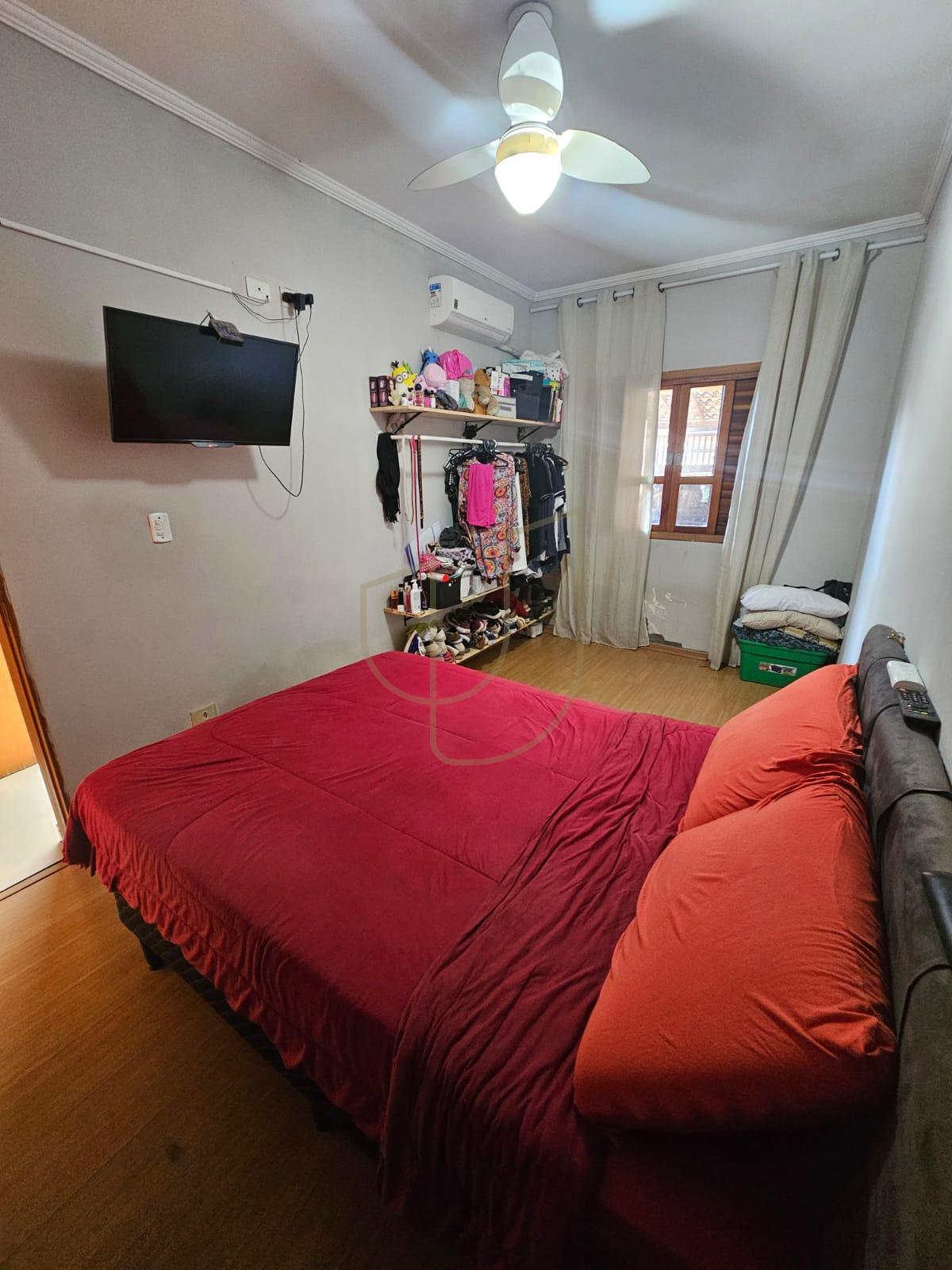 Casa com 3 Dormit&oacute;rios e Churrasqueira no Vila Branca - Jacare&iacute;  Jacareí - 