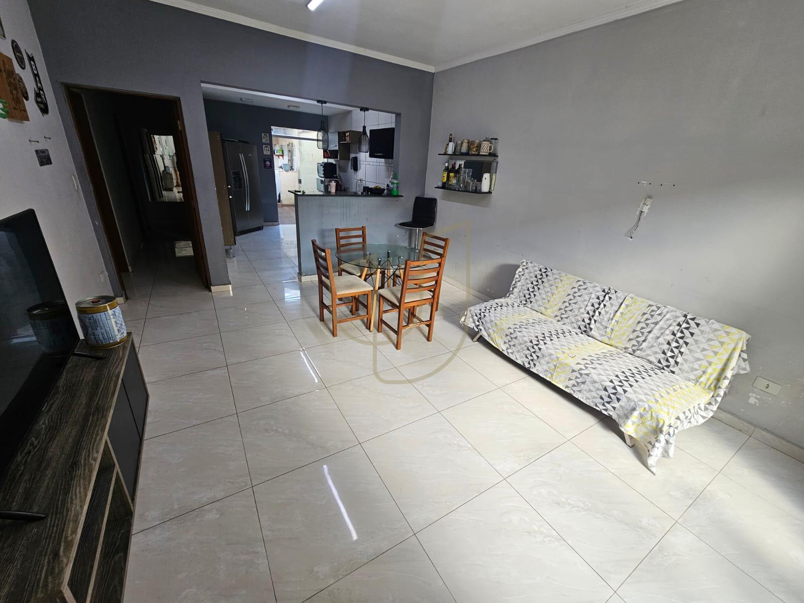 Casa com 3 Dormit&oacute;rios e Churrasqueira no Vila Branca - Jacare&iacute;  Jacareí - 