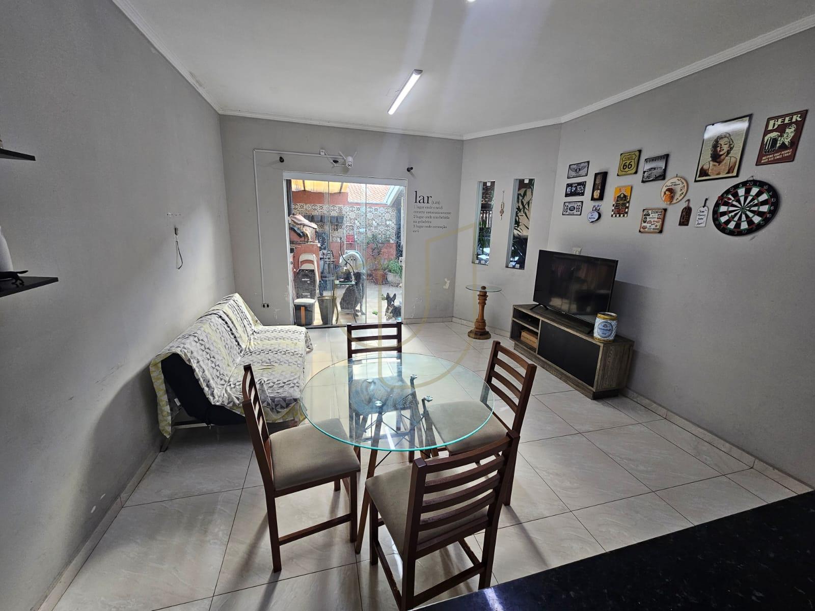 Casa com 3 Dormit&oacute;rios e Churrasqueira no Vila Branca - Jacare&iacute;  Jacareí - 