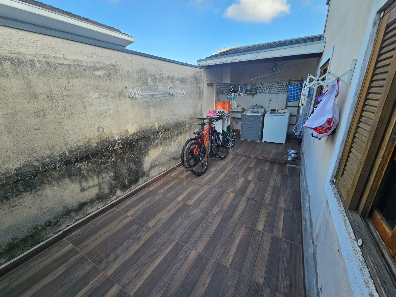 Casa com 3 Dormit&oacute;rios e Churrasqueira no Vila Branca - Jacare&iacute;  Jacareí - 