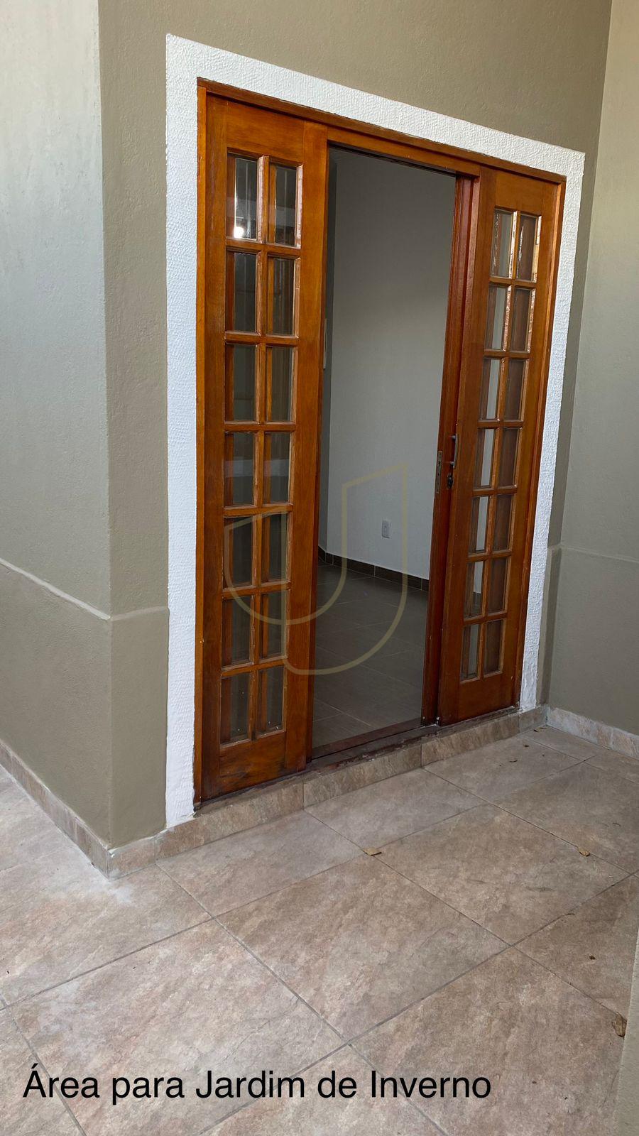 Casa com 3 Dormit&oacute;rios e Churrasqueira no Vila Branca - Jacare&iacute;  Jacareí - 