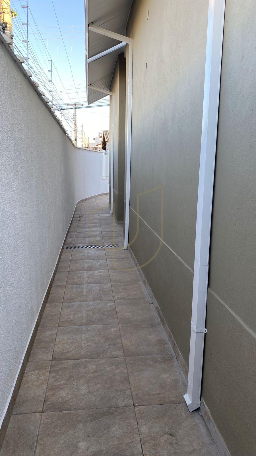 Casa com 3 Dormit&oacute;rios e Churrasqueira no Vila Branca - Jacare&iacute;  Jacareí - 