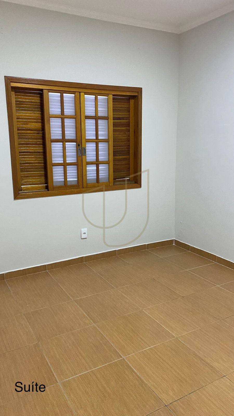 Casa com 3 Dormit&oacute;rios e Churrasqueira no Vila Branca - Jacare&iacute;  Jacareí - 