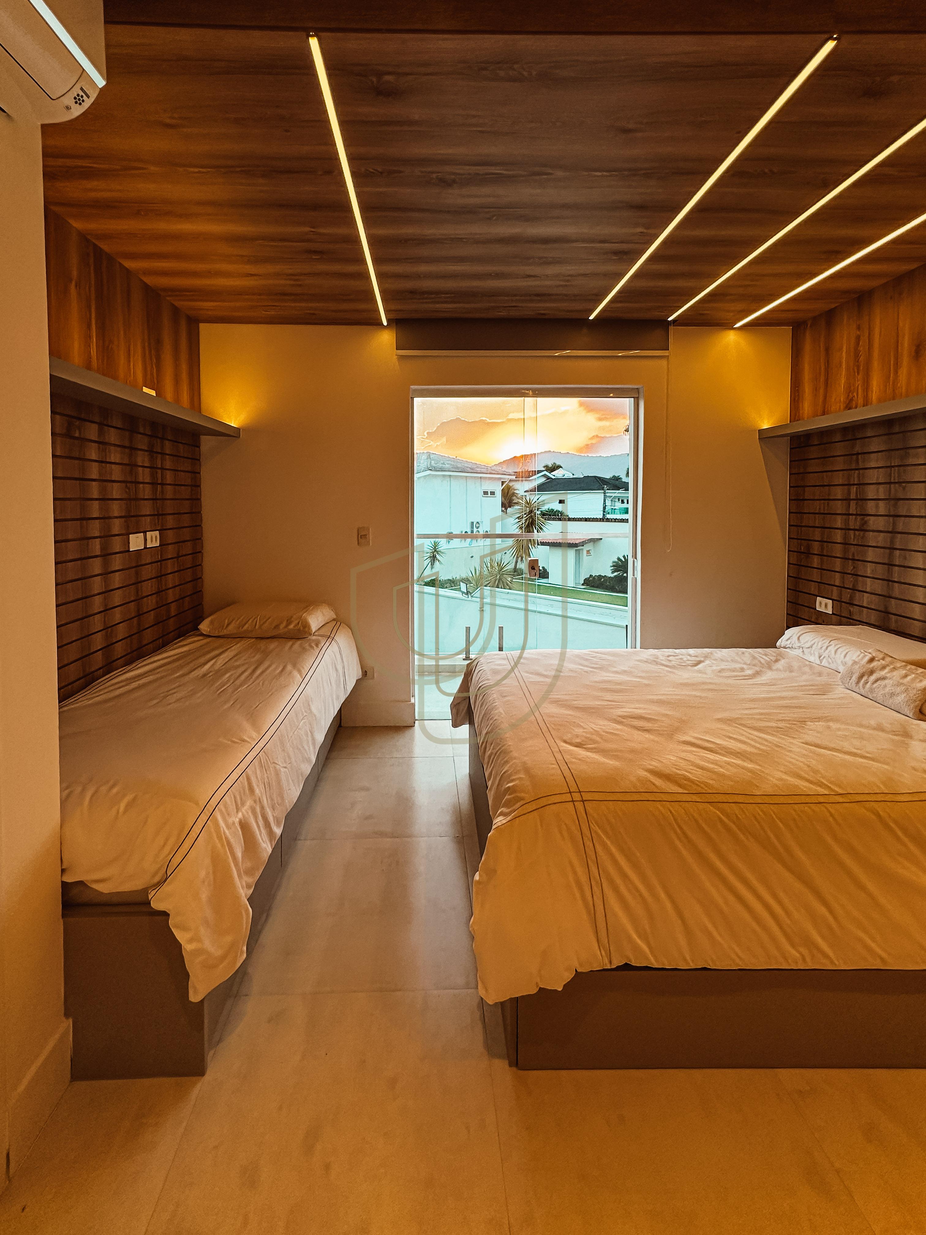 Casa com 5 su&iacute;tes no Residencial Acapulco em Guaruj&aacute; Avenida Albino dos Santos Gandares Guarujá - 