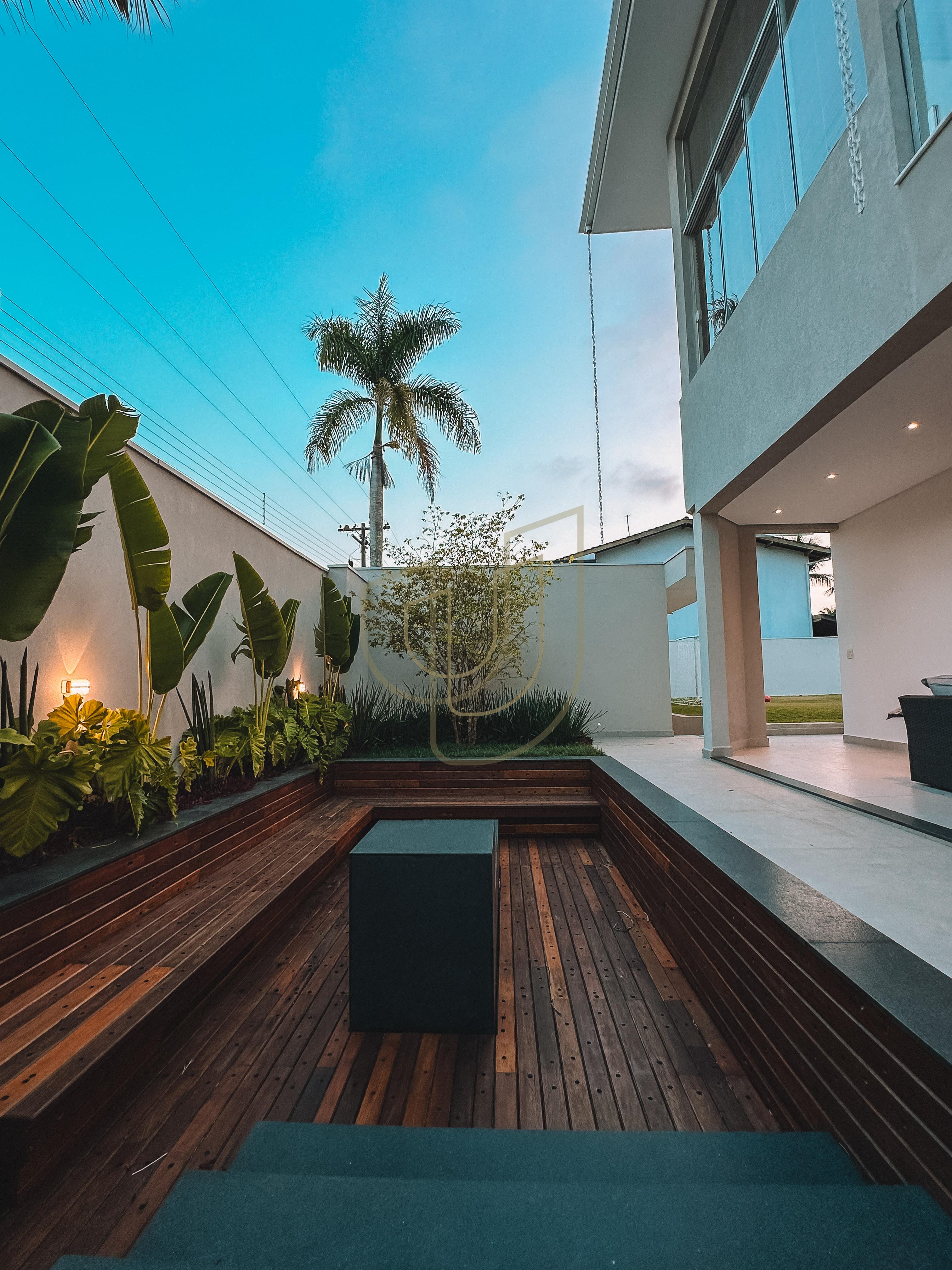 Casa com 5 su&iacute;tes no Residencial Acapulco em Guaruj&aacute; Avenida Albino dos Santos Gandares Guarujá - 