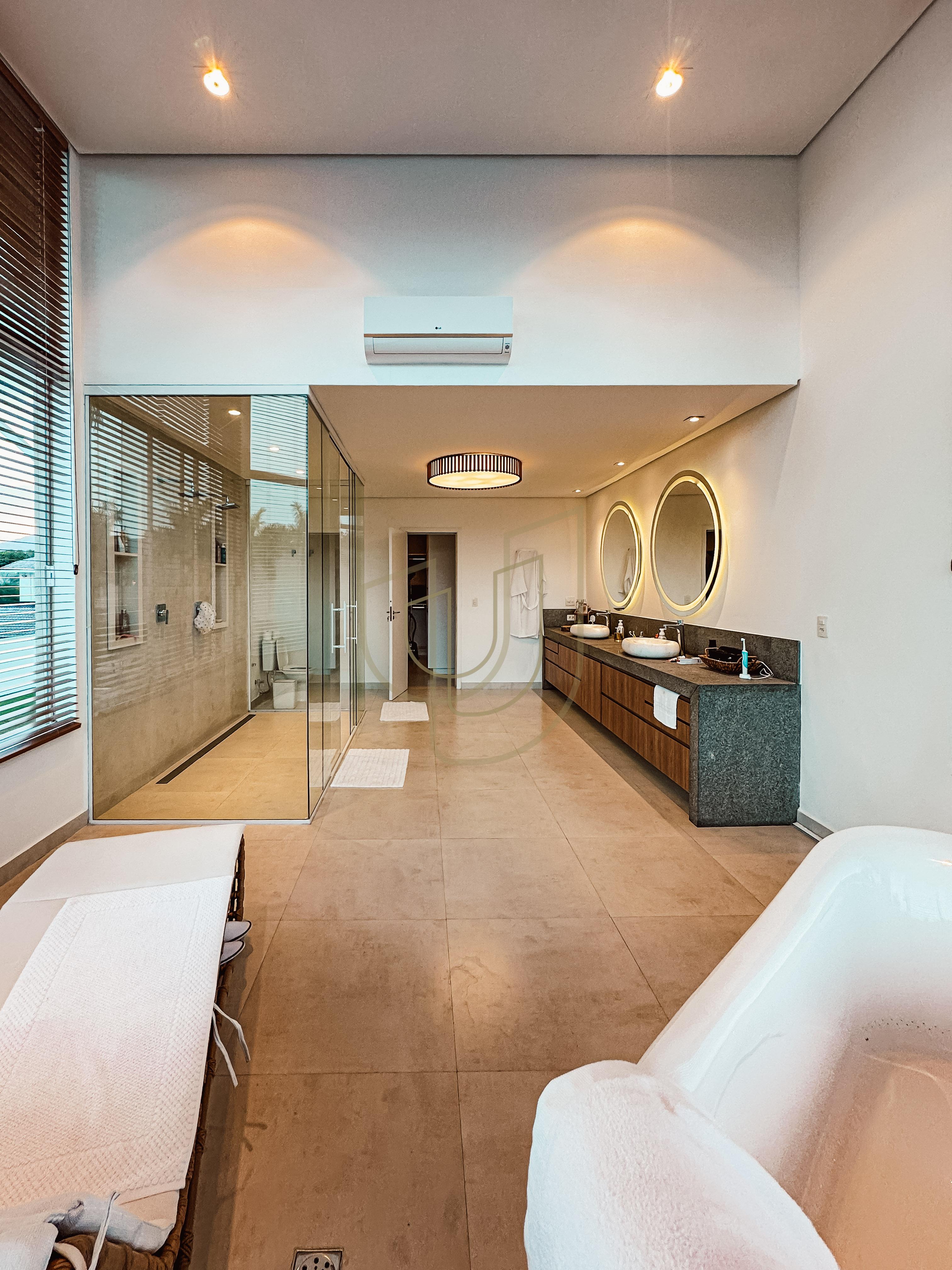 Casa com 5 su&iacute;tes no Residencial Acapulco em Guaruj&aacute; Avenida Albino dos Santos Gandares Guarujá - 