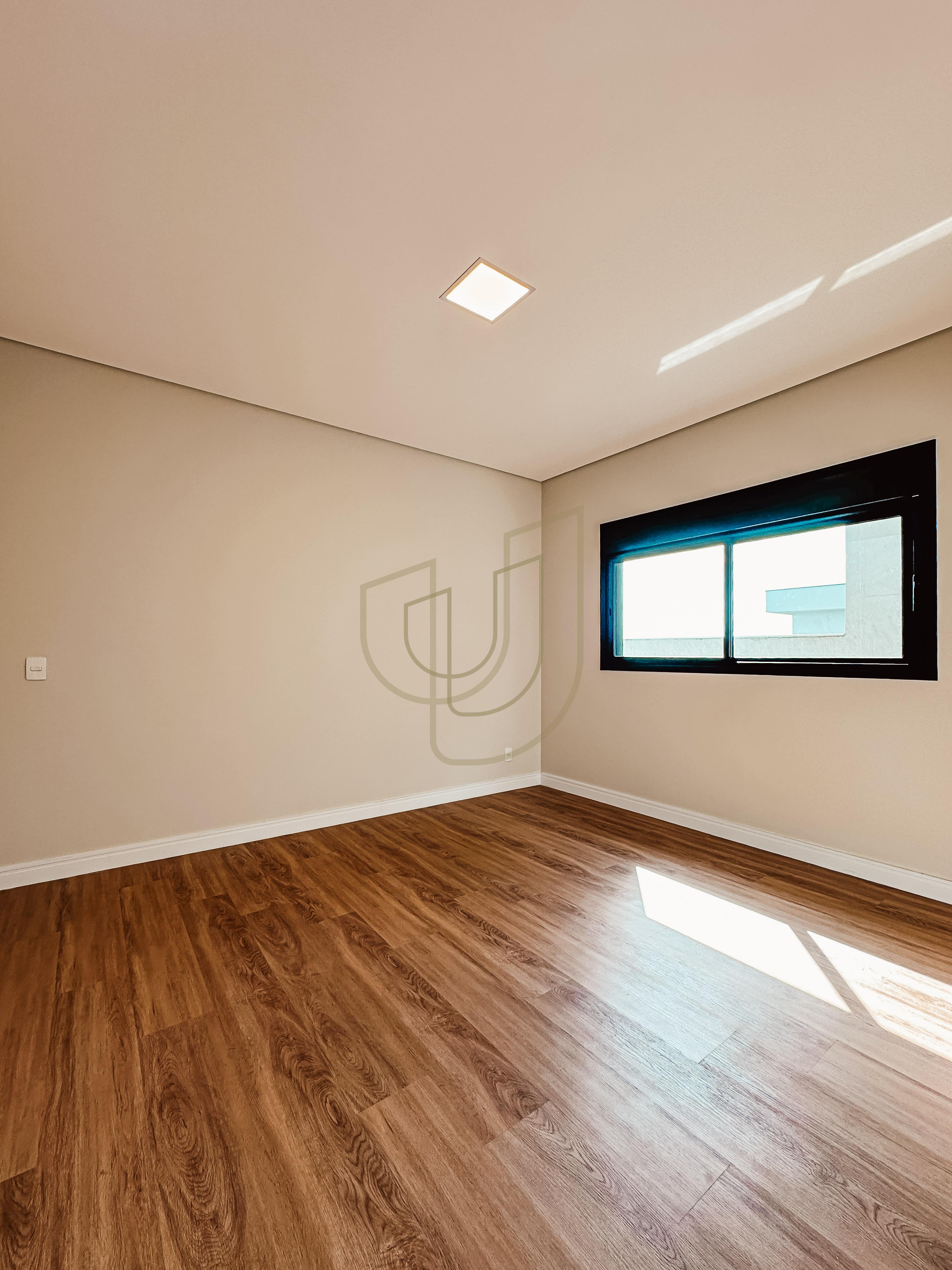 Sobrado com 4 Su&iacute;tes no Condom&iacute;nio Vivva Jacare&iacute; Avenida Antônio Abdon Abrahão Jacareí - 