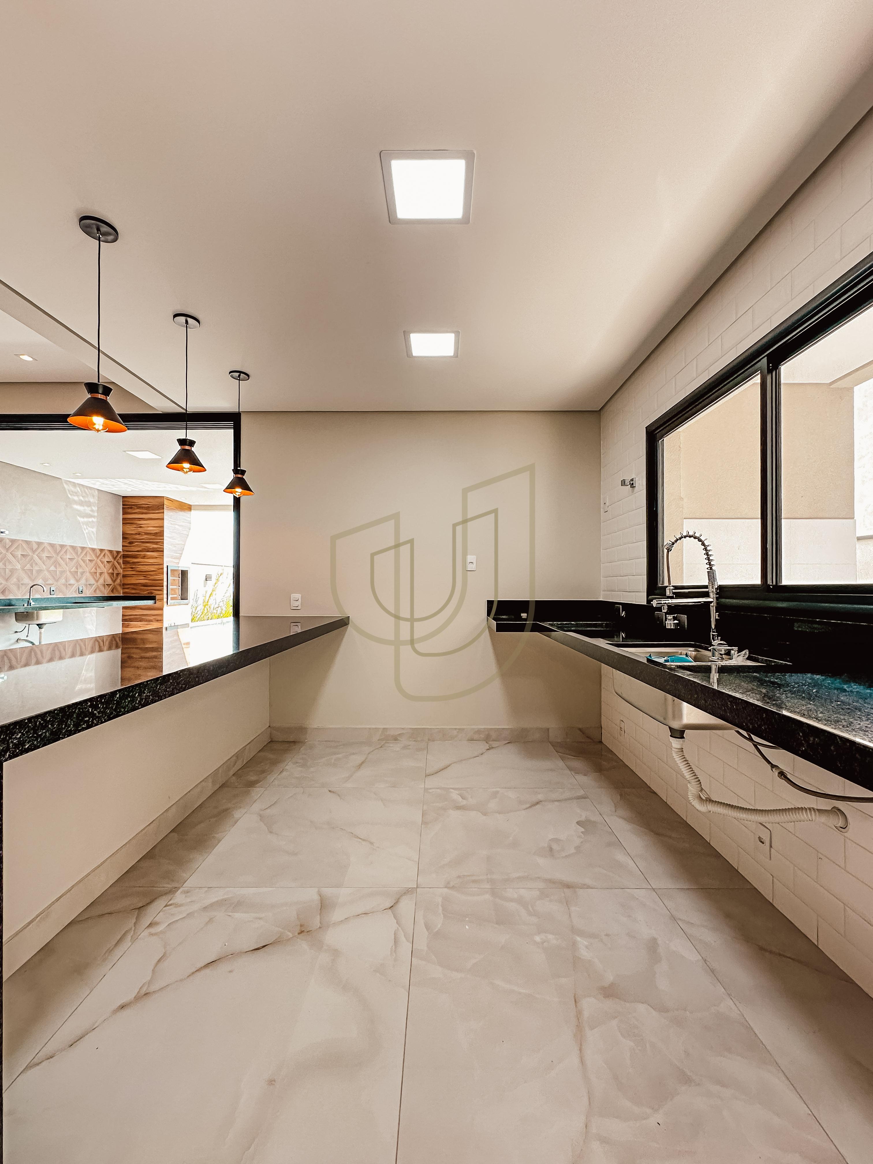 Sobrado com 4 Su&iacute;tes no Condom&iacute;nio Vivva Jacare&iacute; Avenida Antônio Abdon Abrahão Jacareí - 