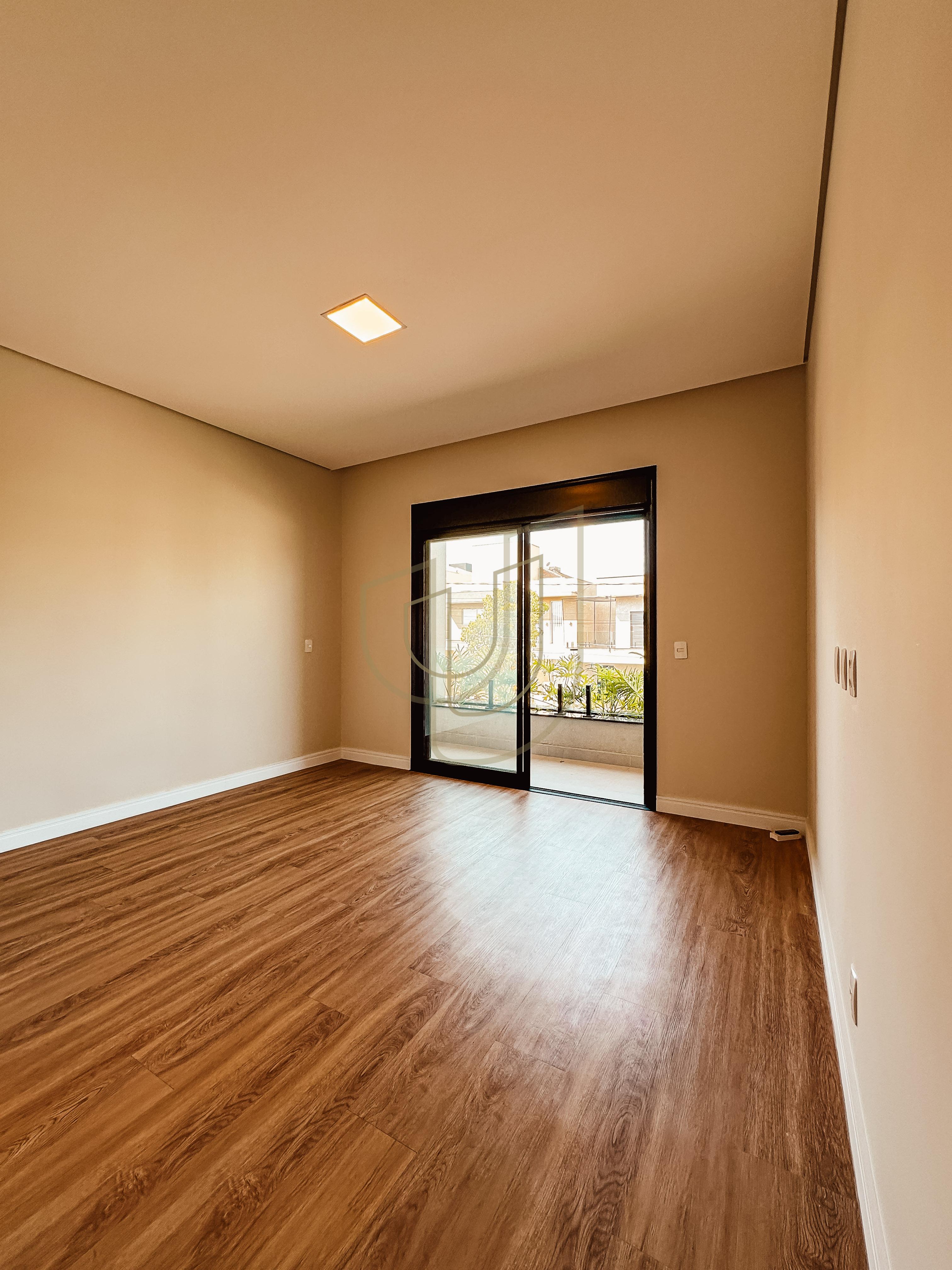 Sobrado com 4 Su&iacute;tes no Condom&iacute;nio Vivva Jacare&iacute; Avenida Antônio Abdon Abrahão Jacareí - 