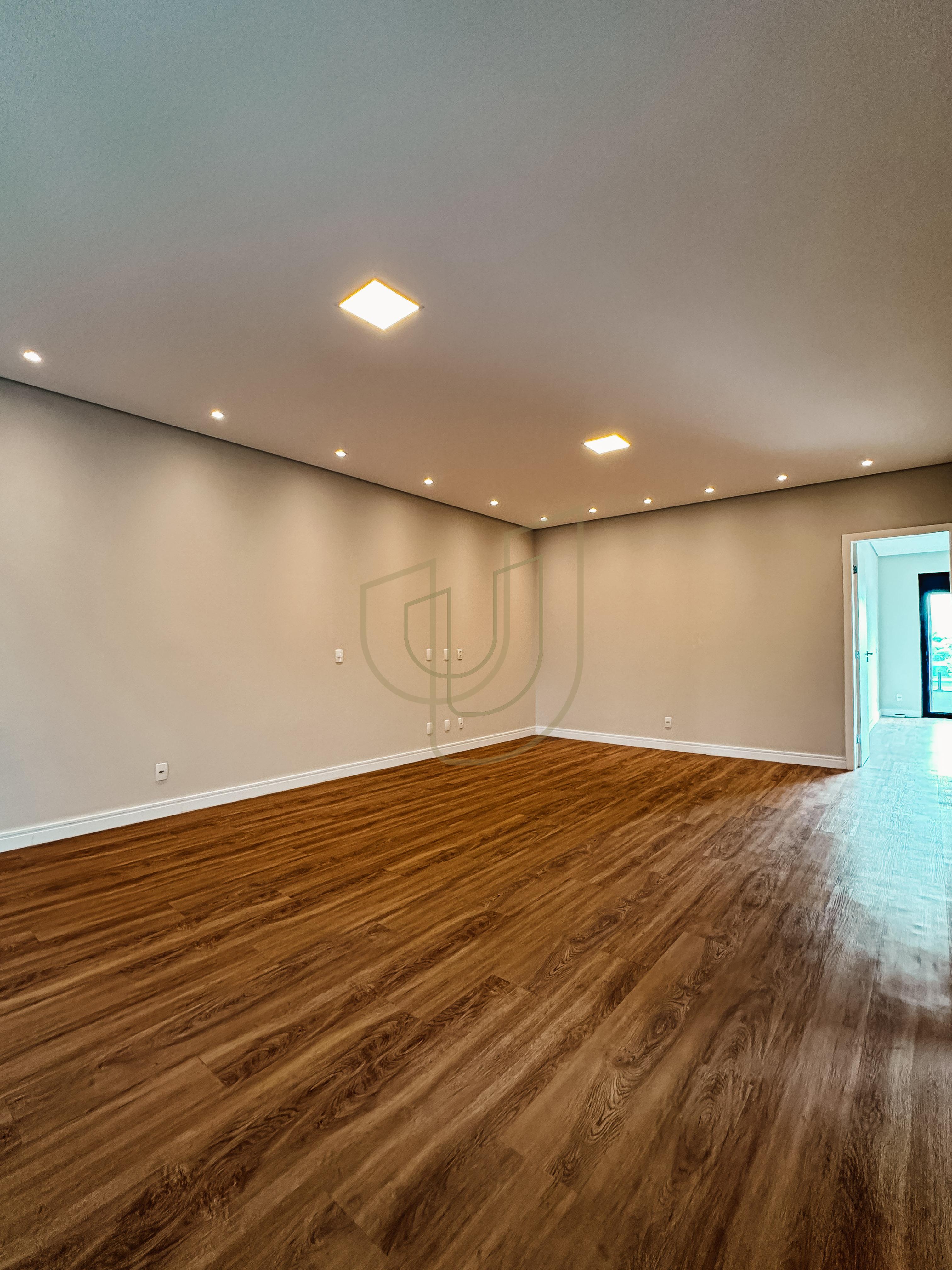 Sobrado com 4 Su&iacute;tes no Condom&iacute;nio Vivva Jacare&iacute; Avenida Antônio Abdon Abrahão Jacareí - 