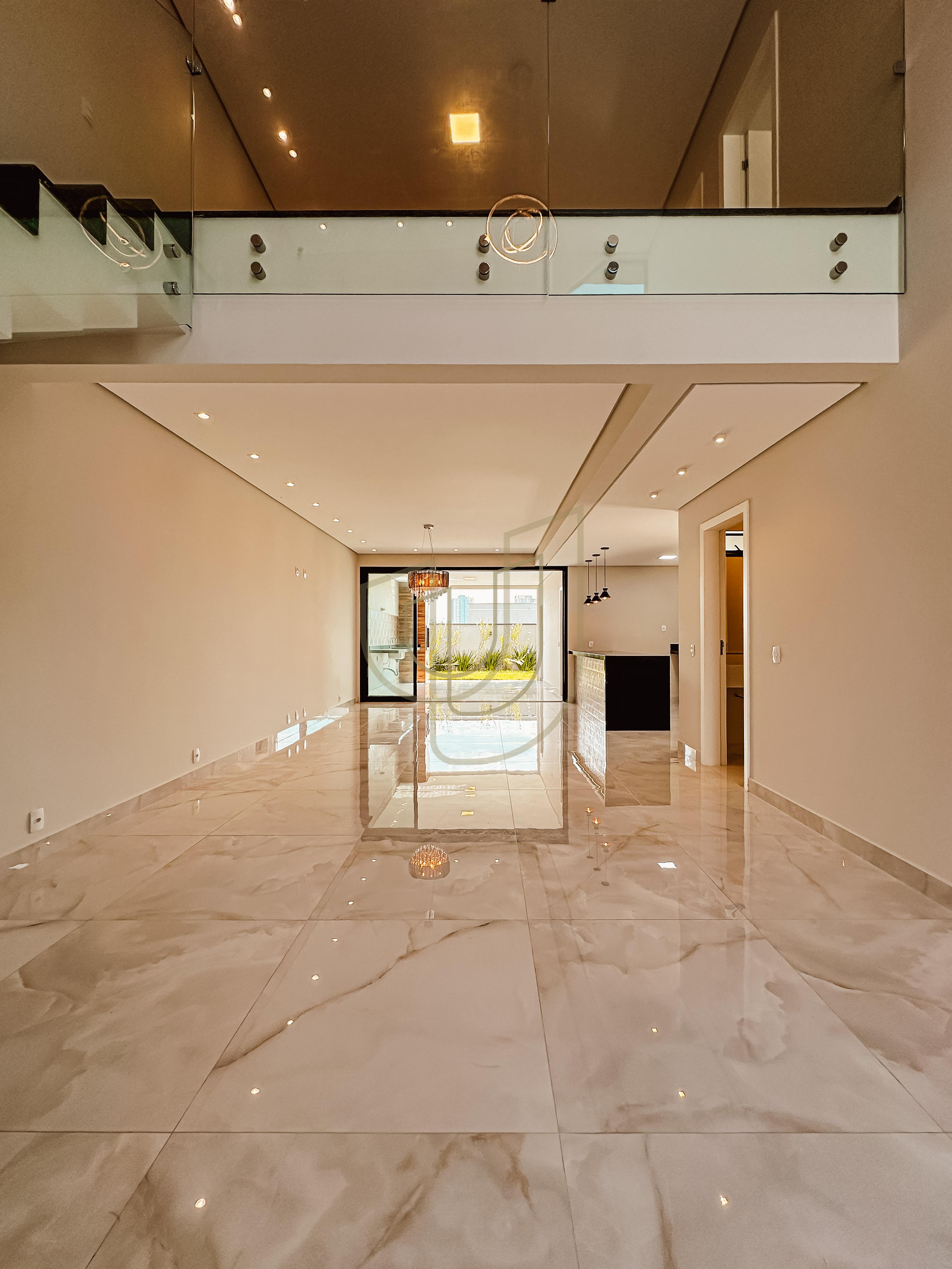 Sobrado com 4 Su&iacute;tes no Condom&iacute;nio Vivva Jacare&iacute; Avenida Antônio Abdon Abrahão Jacareí - 