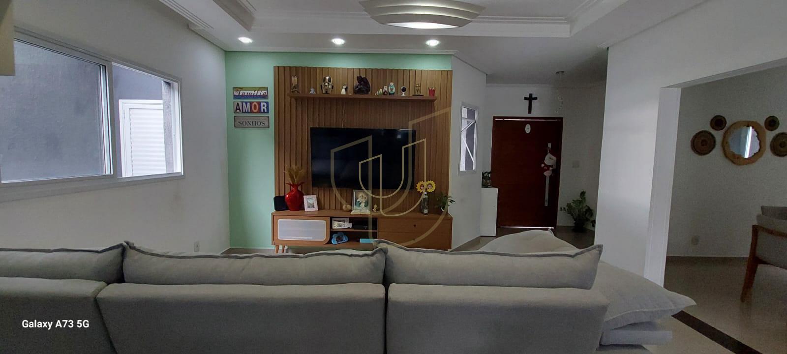 Sobrado com 3 Su&iacute;tes no Condom&iacute;nio Terras do Vale Avenida das Palmeiras Caçapava - 