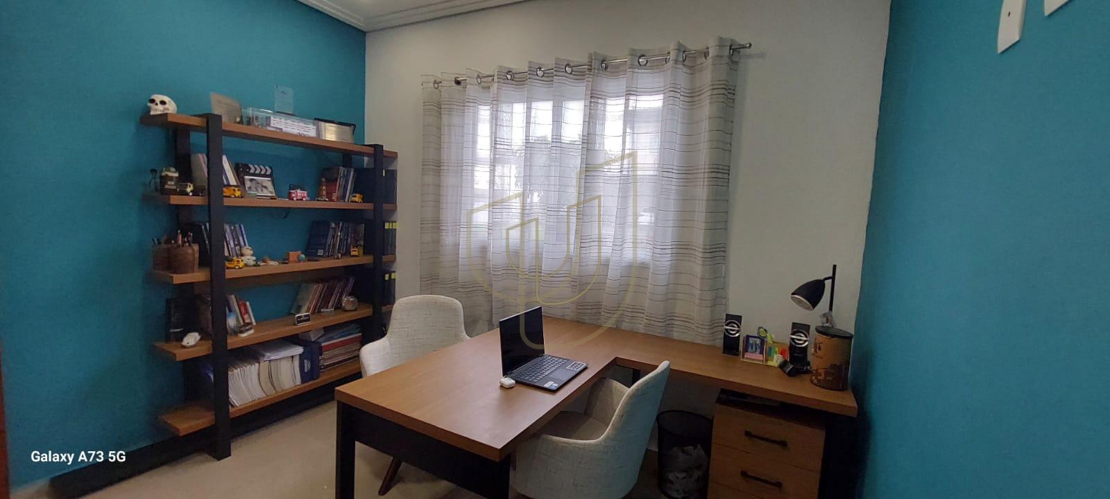 Sobrado com 3 Su&iacute;tes no Condom&iacute;nio Terras do Vale Avenida das Palmeiras Caçapava - 