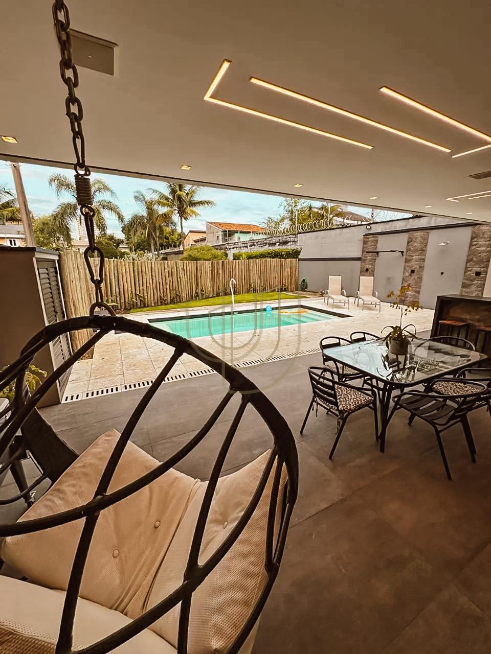 Casa T&eacute;rrea com 3 Su&iacute;tes no Condom&iacute;nio Villa Branca Av Villa Lobo Jacareí - 