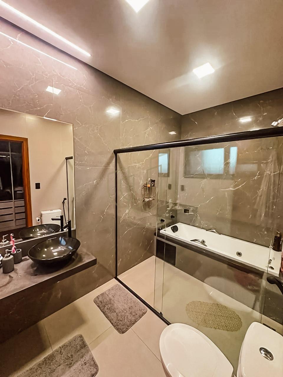 Casa T&eacute;rrea com 3 Su&iacute;tes no Condom&iacute;nio Villa Branca Av Villa Lobo Jacareí - 